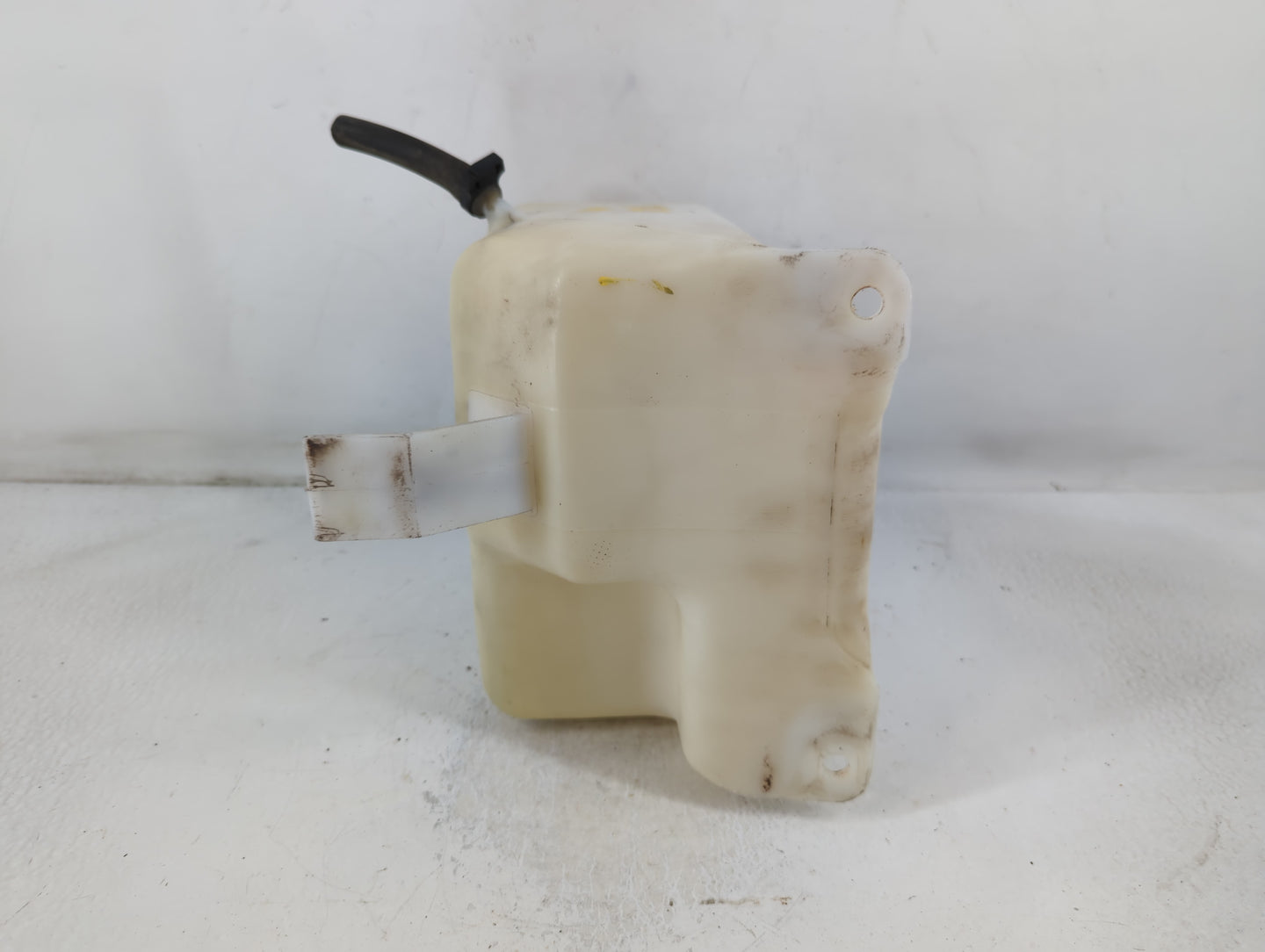 1989 Chevrolet C1500 Radiator Coolant Overflow Expansion Tank Bottle - Oemusedautoparts1.com