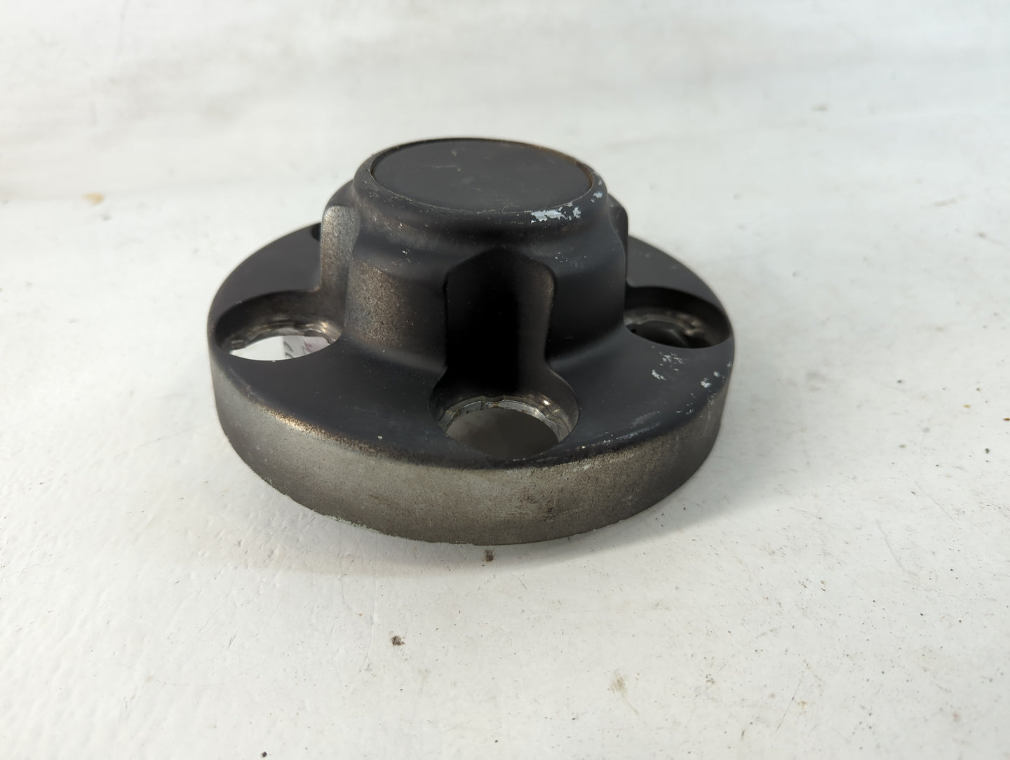 1989 Chevrolet C1500 Center Cap Oem - Oemusedautoparts1.com