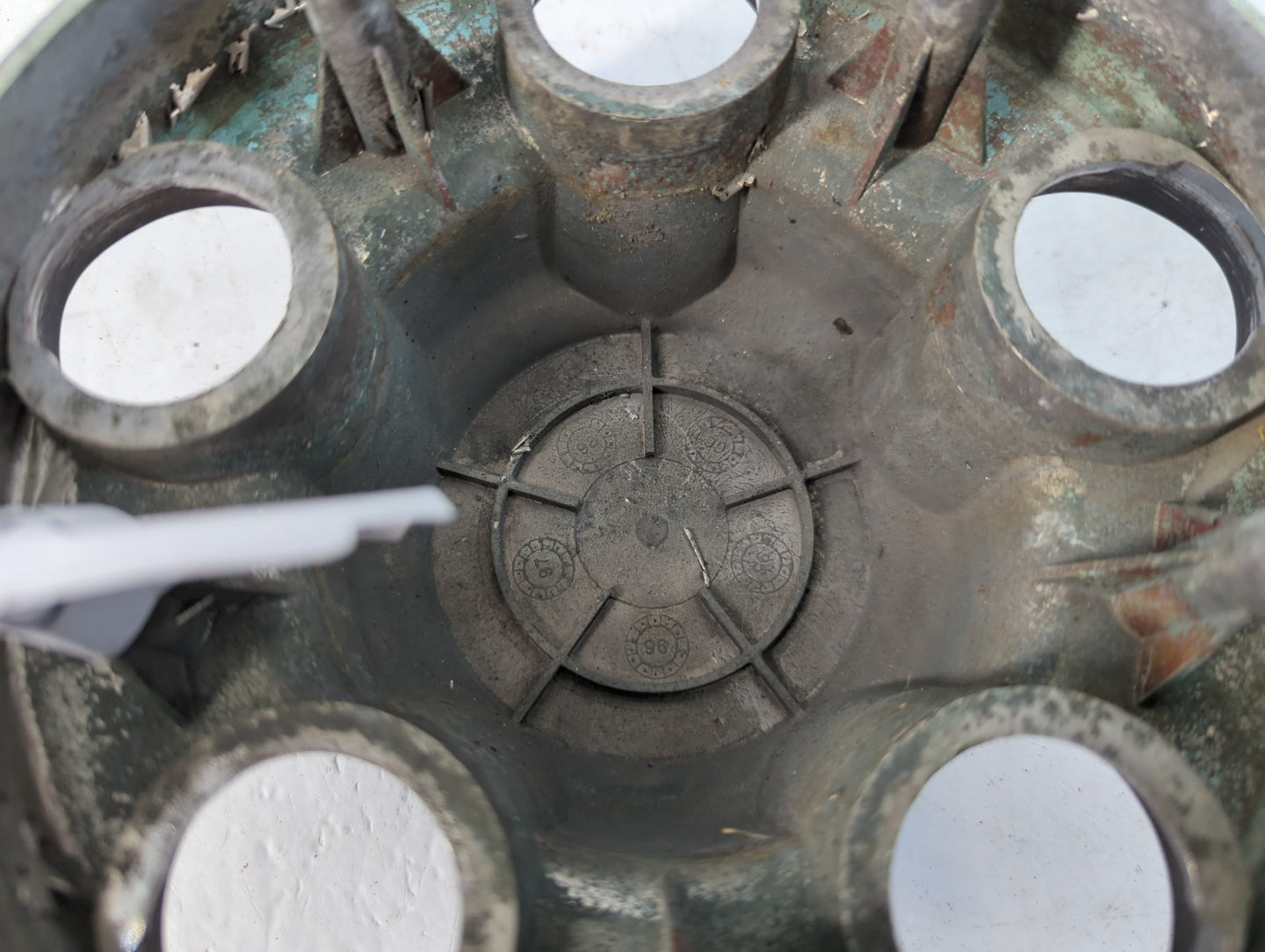1989 Chevrolet C1500 Rim Wheel Center Cap - Oemusedautoparts1.com