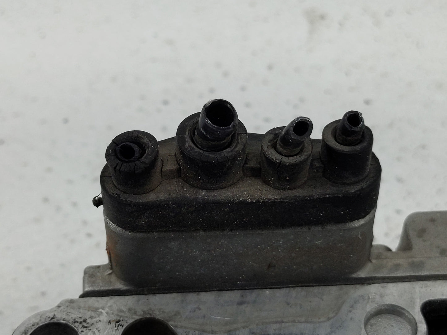 1989 Chevrolet Cavalier Throttle Body Fits OEM Used Auto Parts - Oemusedautoparts1.com