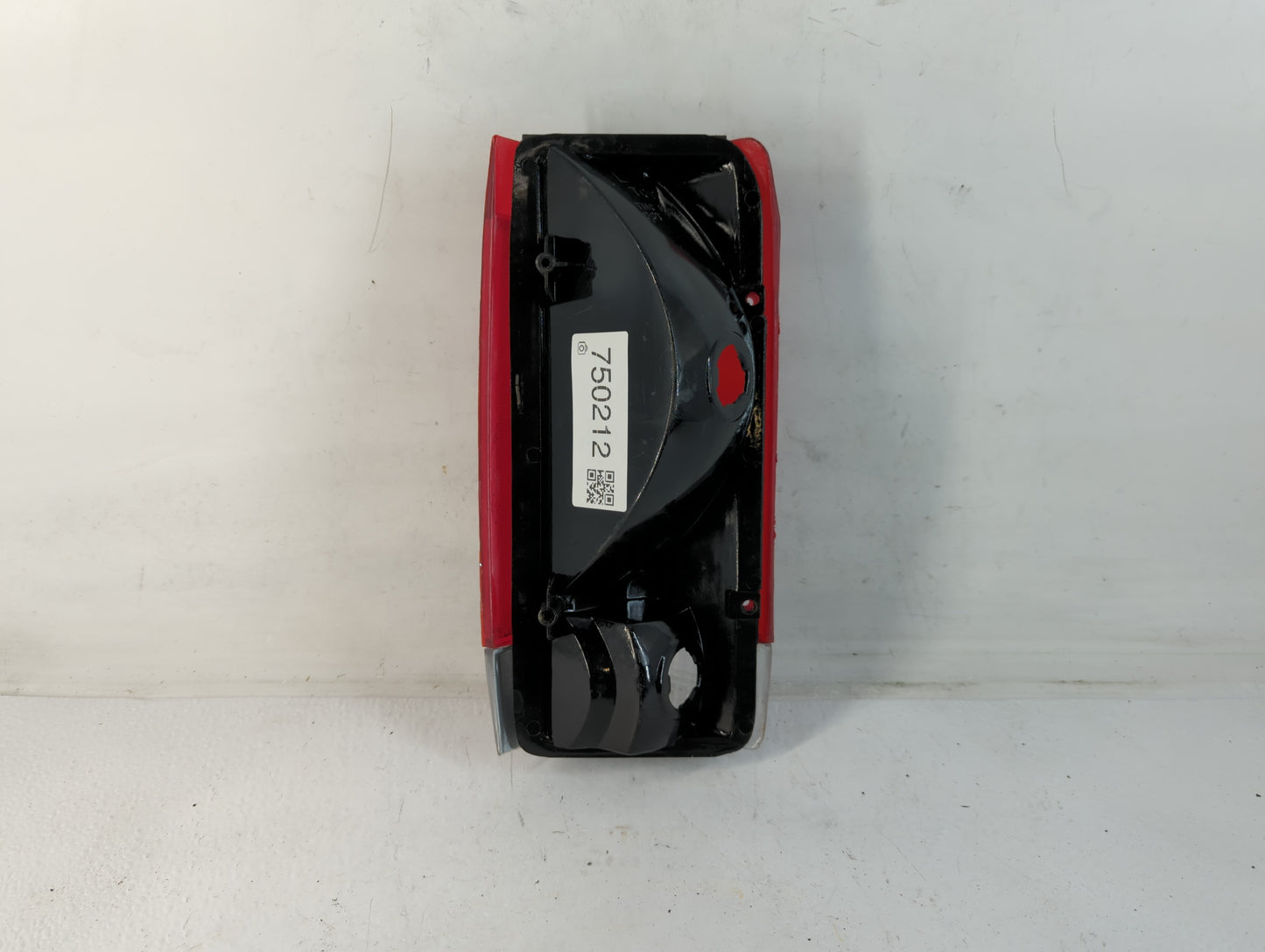 1989 Ford F-150 Tail Light Assembly Driver Left OEM P/N:SAE2AIP2RST-87 Fits OEM Used Auto Parts - Oemusedautoparts1.com