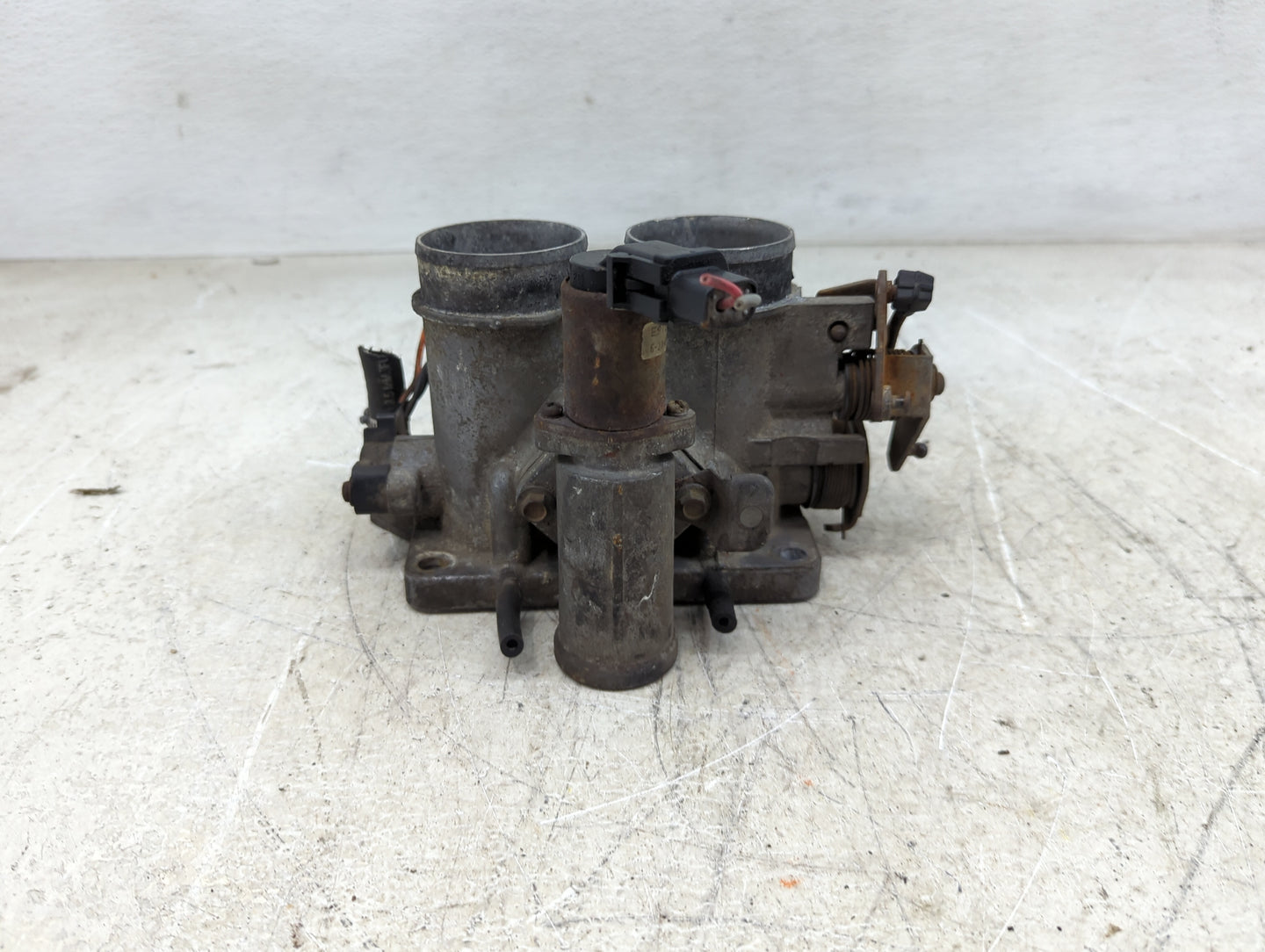 1989 Ford Ford F250 Pickup Throttle Body Fits OEM Used Auto Parts - Oemusedautoparts1.com