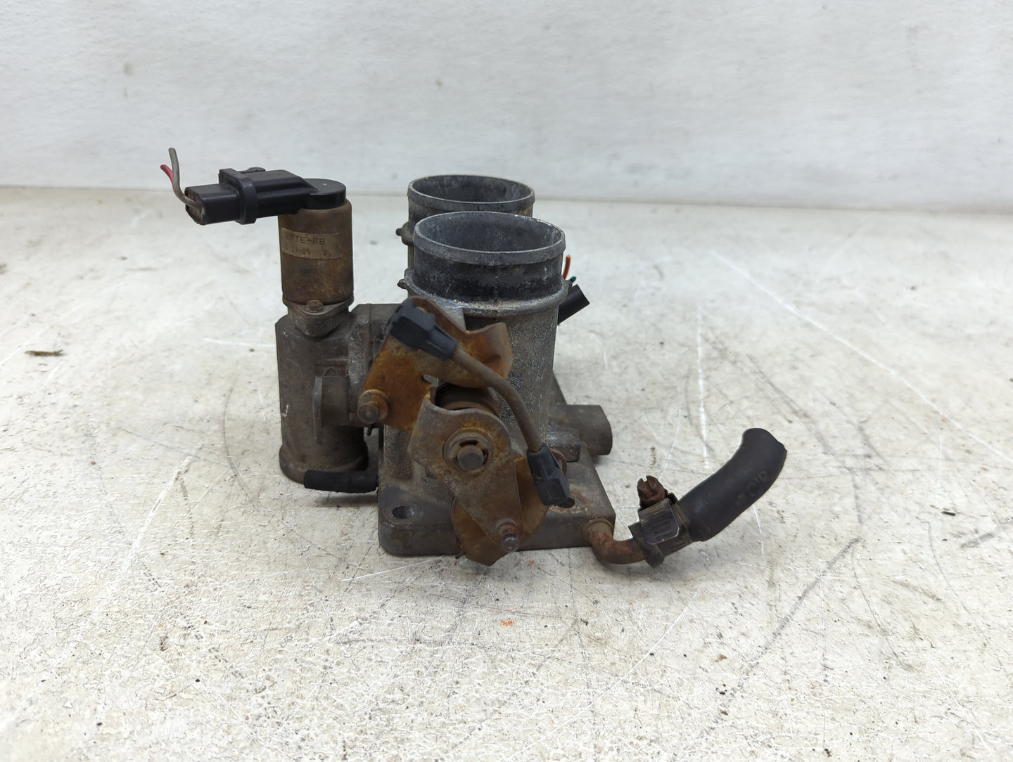 1989 Ford Ford F250 Pickup Throttle Body Fits OEM Used Auto Parts - Oemusedautoparts1.com