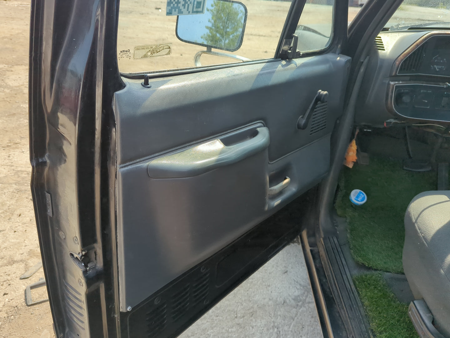 1989 Ford Ford F250 Pickup Front Left Driver Interior Door Panel Trim - Oemusedautoparts1.com