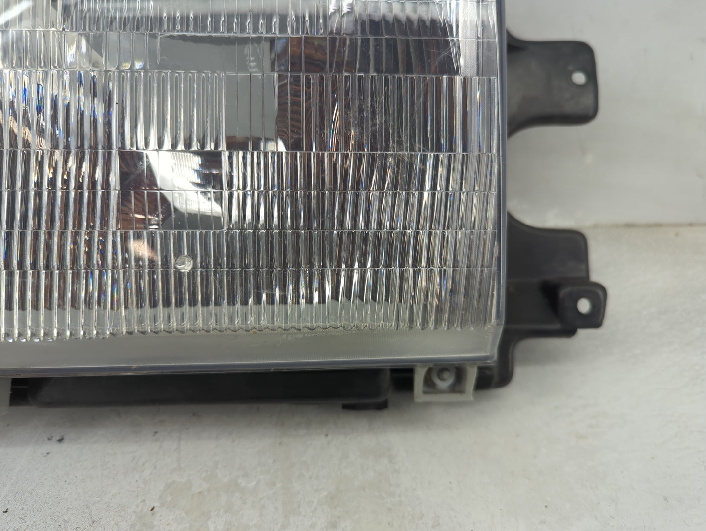 1989 Ford Ford F250 Pickup Passenger Right Oem Head Light Headlight Lamp - Oemusedautoparts1.com