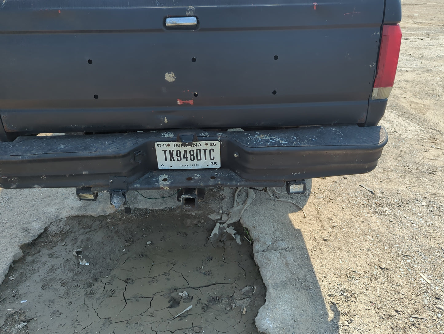 1989 Ford Ford F250 Pickup Rear Bumper Assembly Oem - Oemusedautoparts1.com