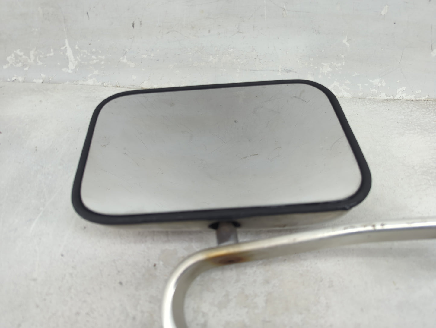 1989 Ford Ford F250 Pickup Driver Side View Mirror - Left Door Mirror OEM Used - Oemusedautoparts1.com