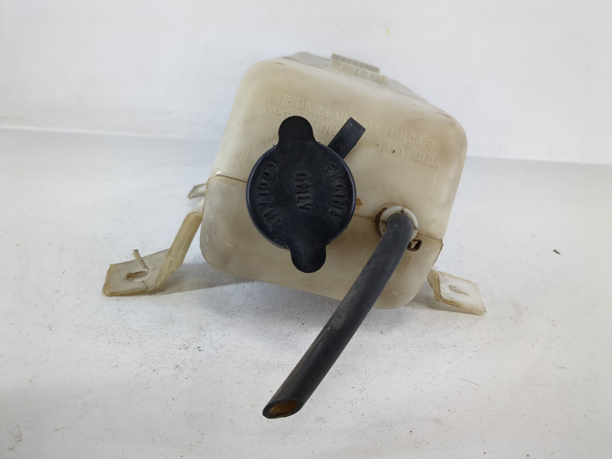 1989 Jeep Wrangler Radiator Coolant Overflow Expansion Tank Bottle - Oemusedautoparts1.com