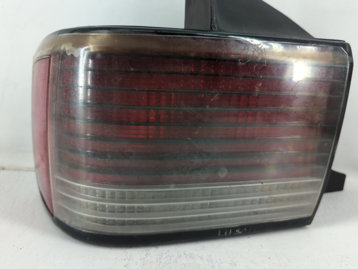 1989 Lincoln Continental Tail Light Assembly Driver Left OEM P/N:E80B 13441AD Fits OEM Used Auto Parts - Oemusedautoparts1.c