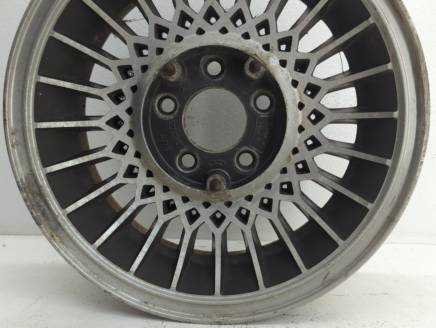 1989 Lincoln Town Car Oem Wheel Rim - Oemusedautoparts1.com