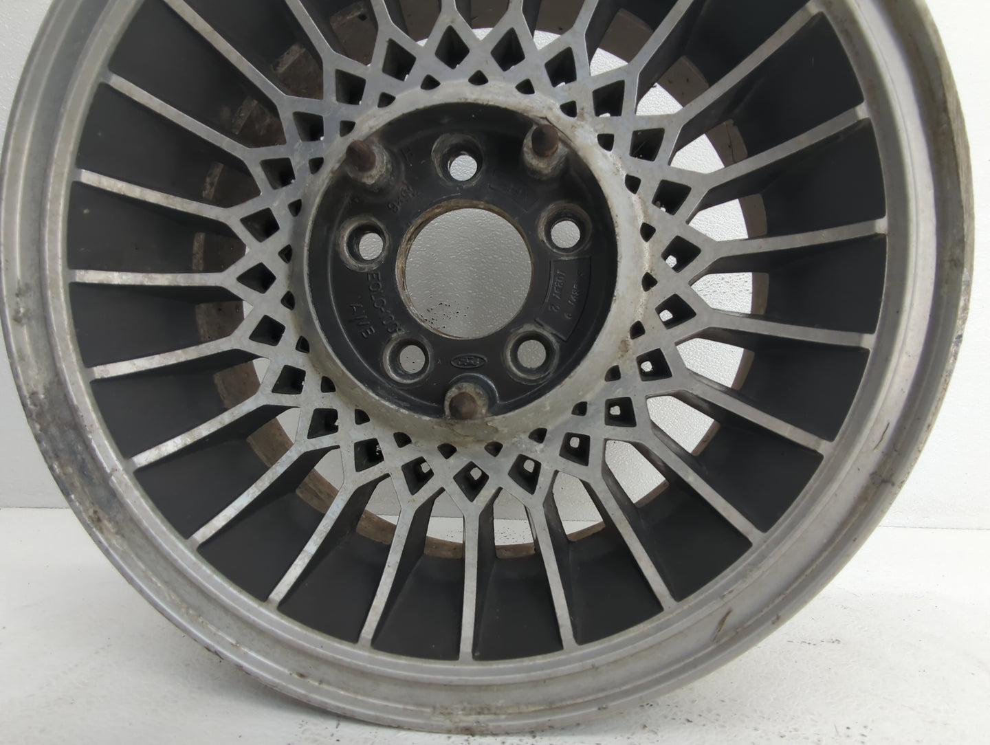 1989 Lincoln Town Car Oem Wheel Rim 878552 - Oemusedautoparts1.com