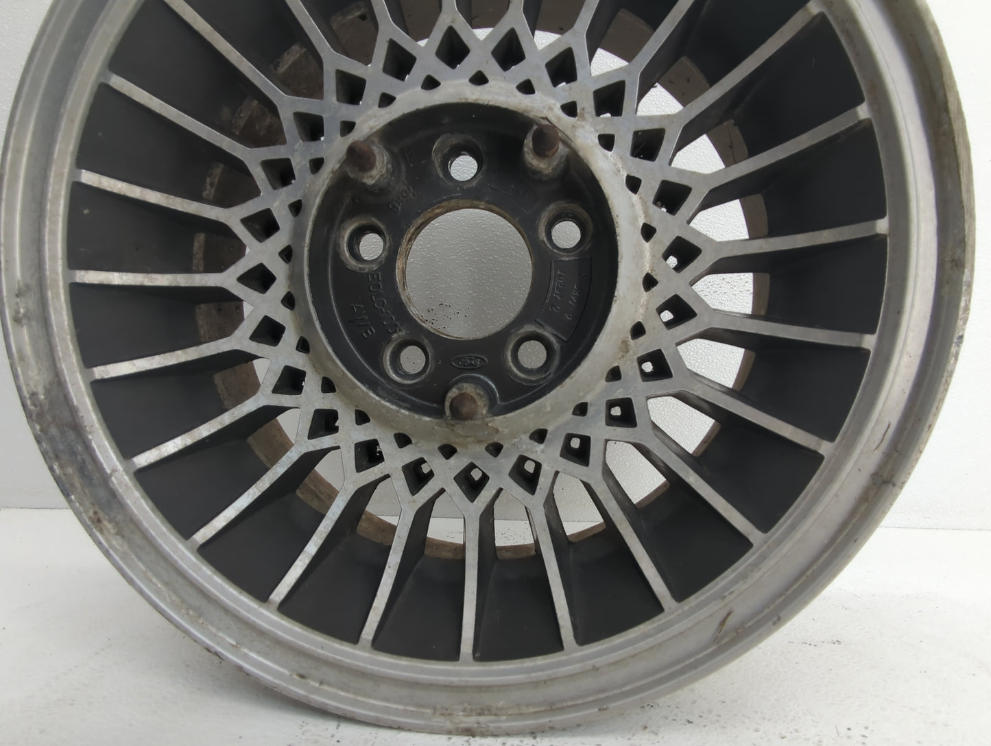 1989 Lincoln Town Car Oem Wheel Rim 878552 - Oemusedautoparts1.com
