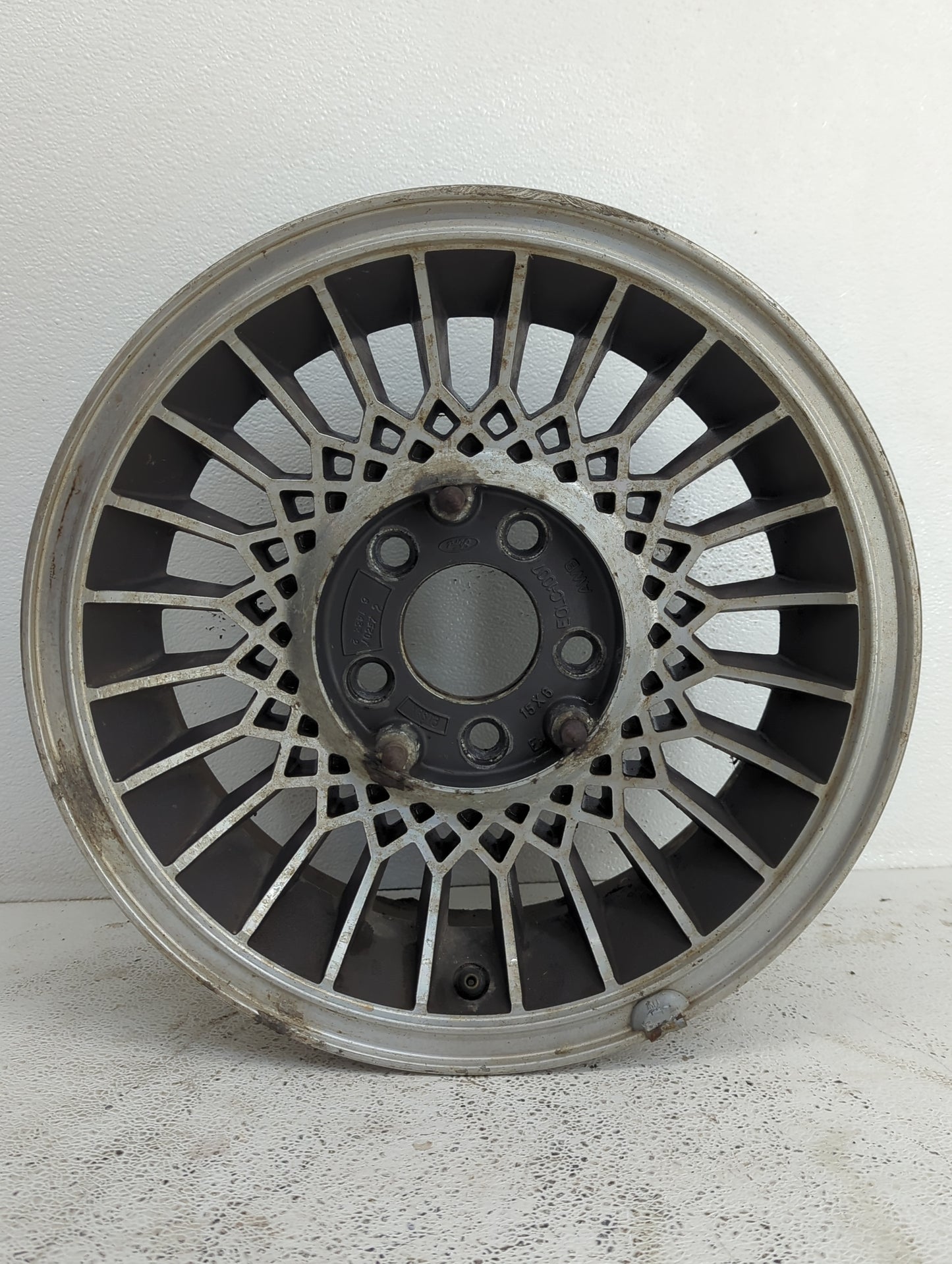 1989 Lincoln Town Car Wheel Rim Oem - Oemusedautoparts1.com