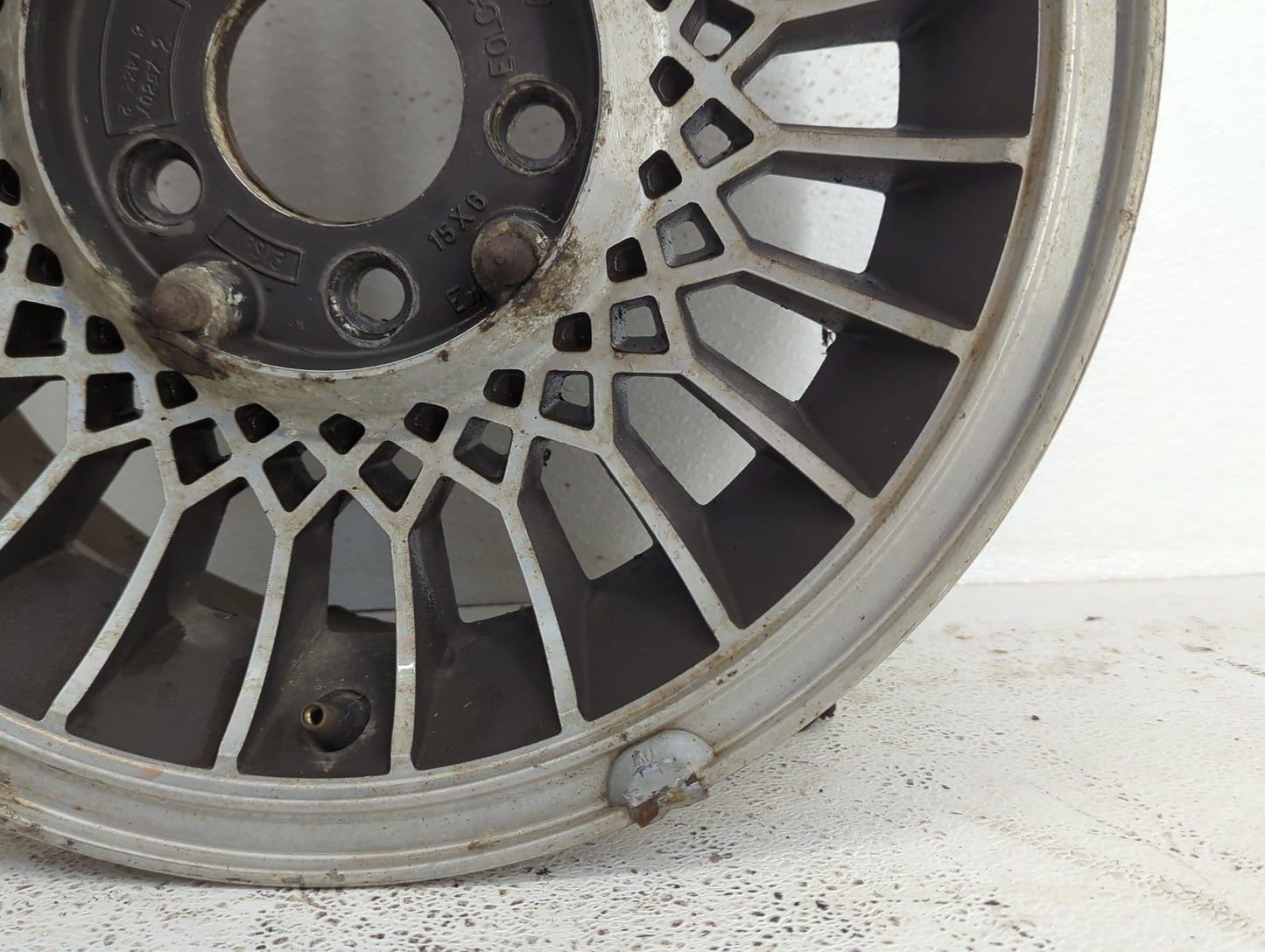 1989 Lincoln Town Car Wheel Rim Oem - Oemusedautoparts1.com