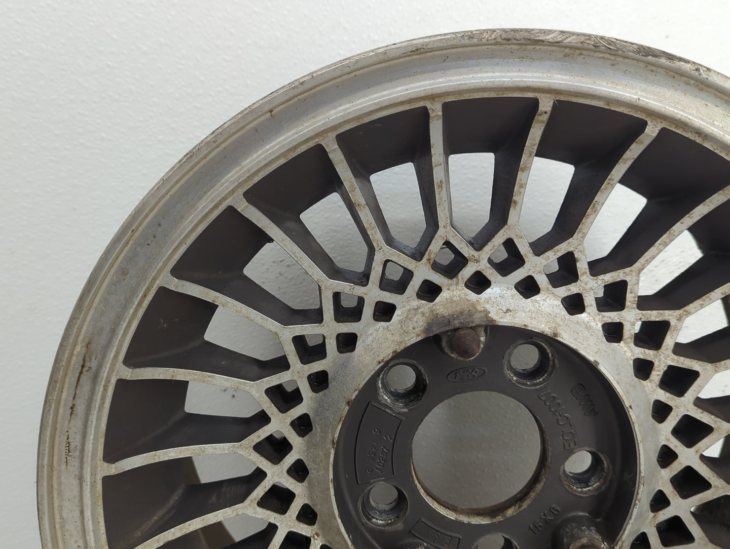 1989 Lincoln Town Car Oem Wheel Rim 878553 - Oemusedautoparts1.com