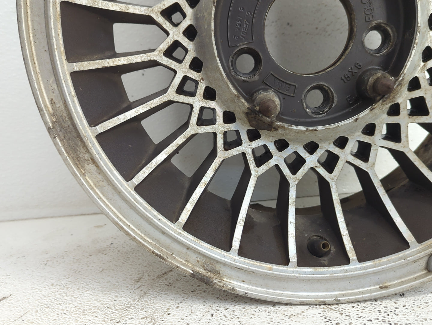 1989 Lincoln Town Car Oem Wheel Rim 878553 - Oemusedautoparts1.com