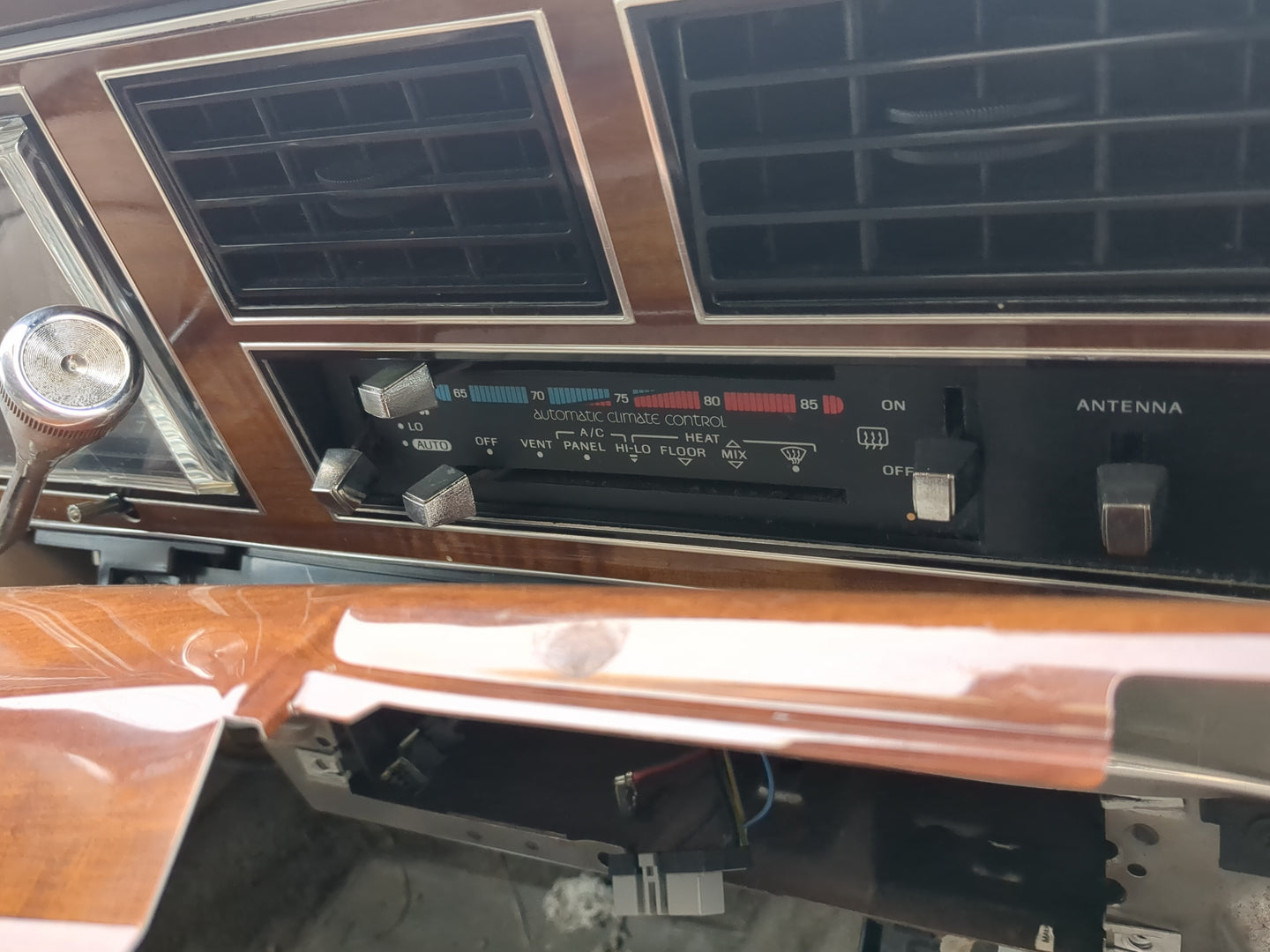 1989 Lincoln Town Car Climate Control Module Temperature AC/Heater Replacement Fits OEM Used Auto Parts - Oemusedautoparts1.