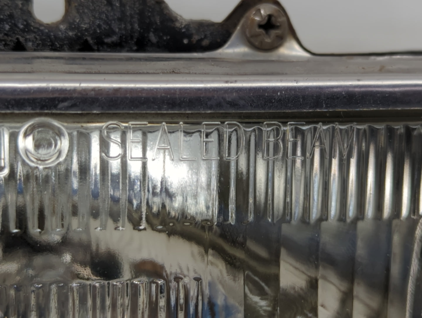 1989 Lincoln Town Car Driver Left Oem Head Light Headlight Lamp - Oemusedautoparts1.com