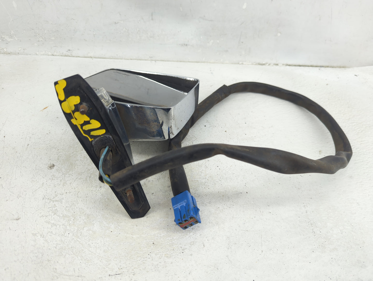 1989 Lincoln Town Car Driver Side View Mirror - Left Door Mirror OEM Used - Oemusedautoparts1.com