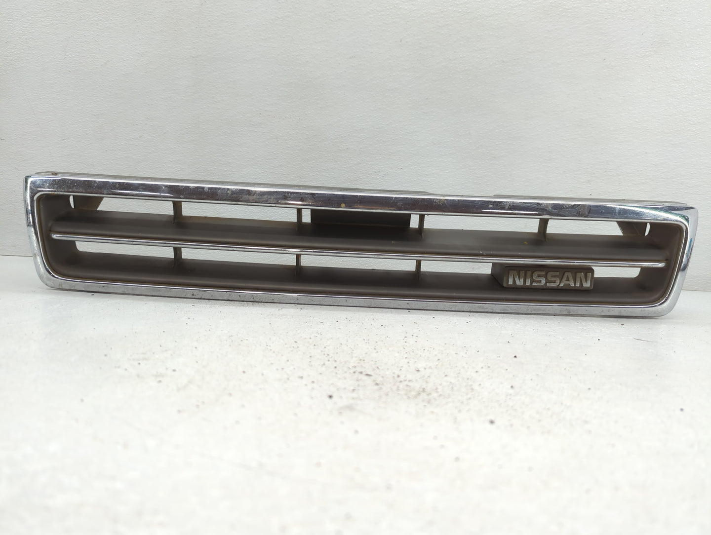 1989 Nissan Maxima Front Grille Bumper Not Included - Oemusedautoparts1.com
