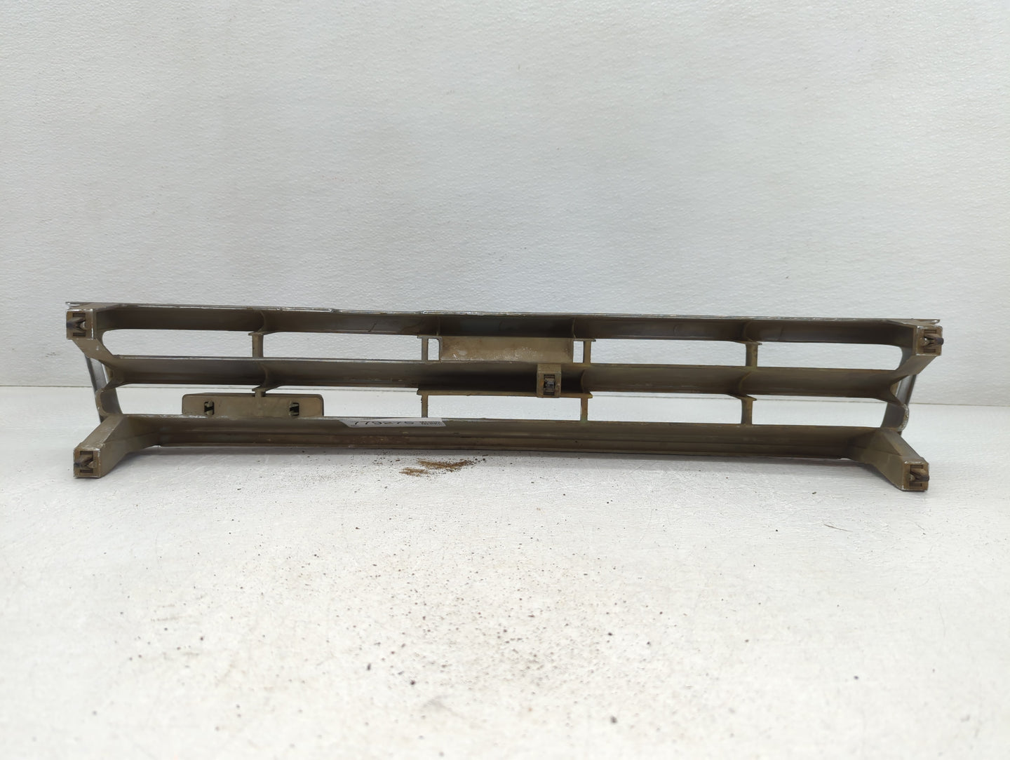 1989 Nissan Maxima Front Grille Bumper Not Included - Oemusedautoparts1.com