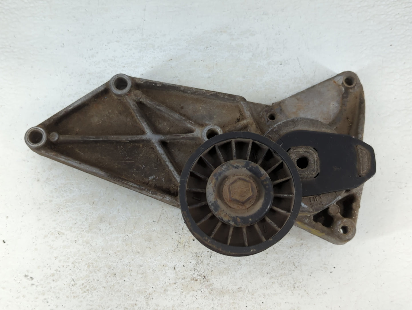 1989 Oldsmobile 98 Tensioner Bracket - Oemusedautoparts1.com