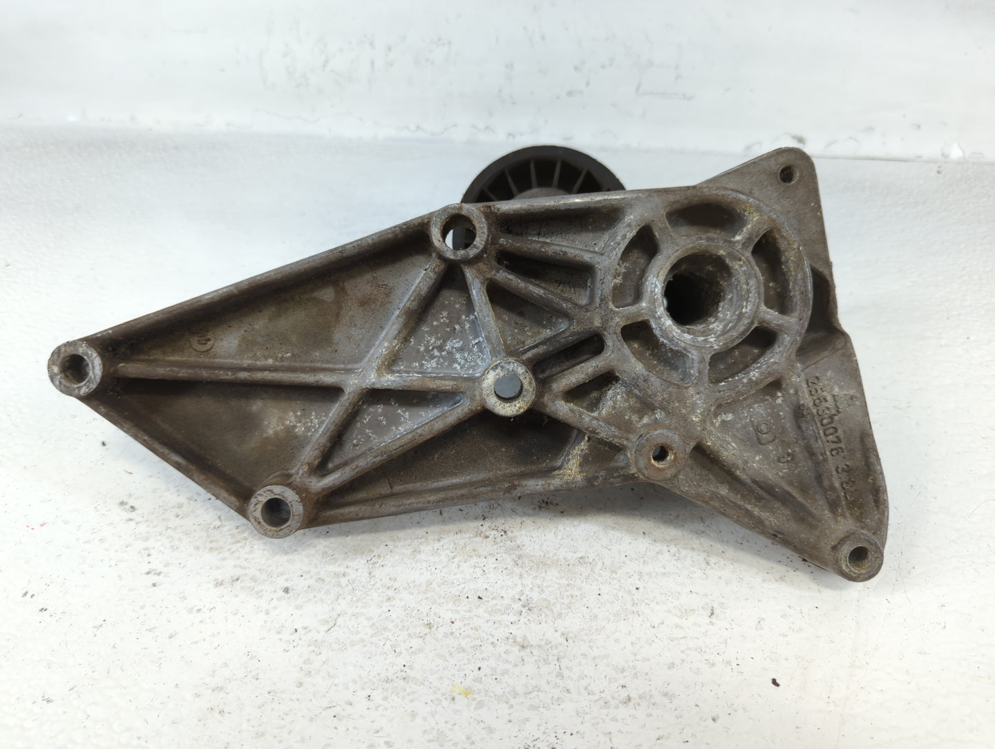 1989 Oldsmobile 98 Tensioner Bracket - Oemusedautoparts1.com