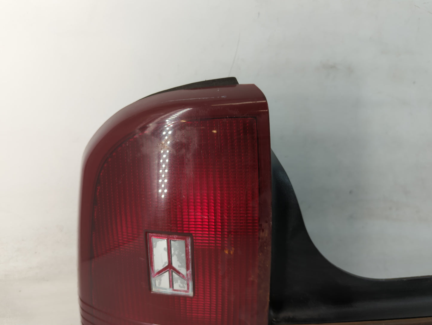 1989 Oldsmobile Cutlass Tail Light Assembly Driver Left OEM P/N:GM 16506833 Fits OEM Used Auto Parts - Oemusedautoparts1.com