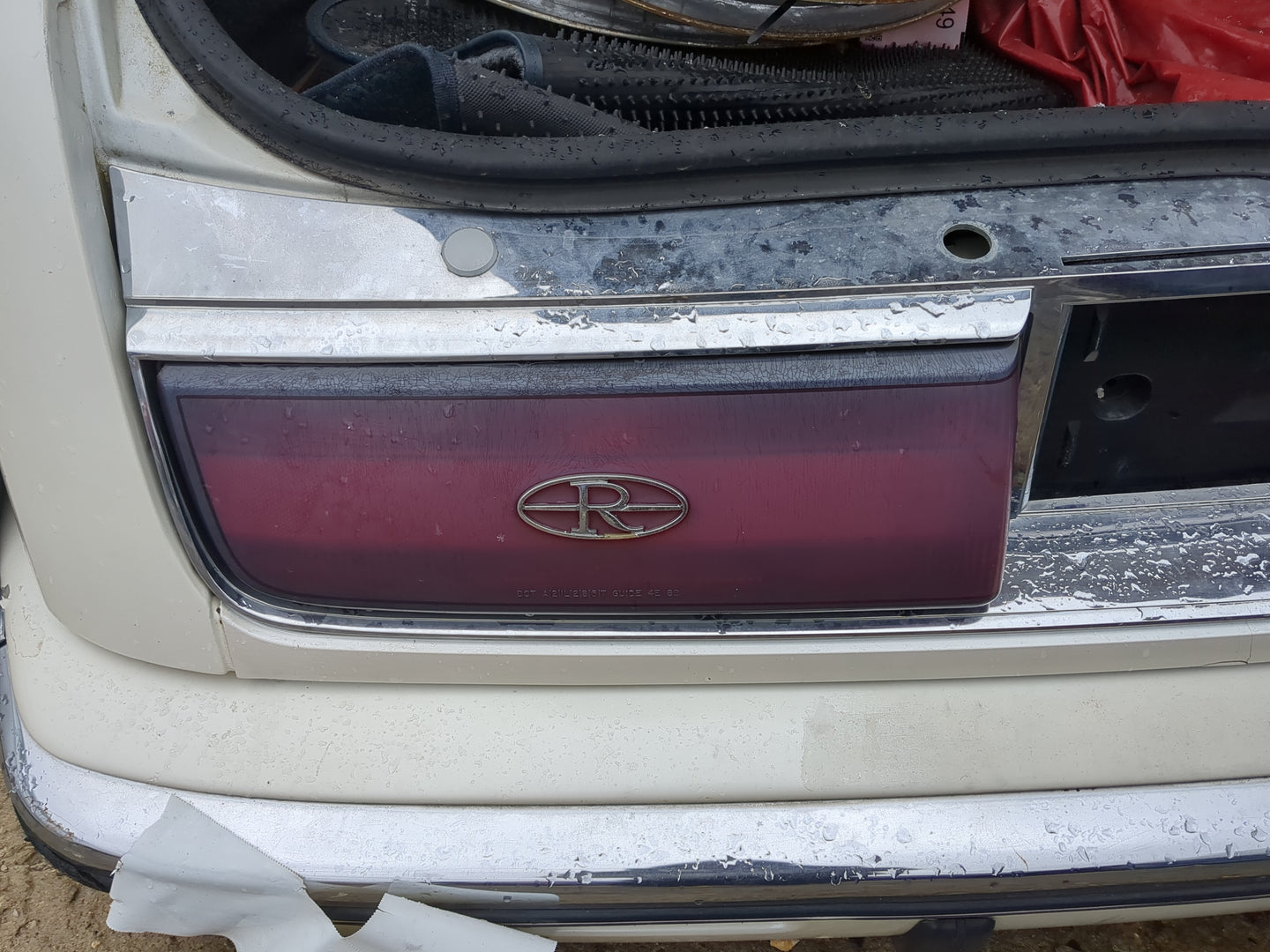 1990 Buick Riviera Tail Light Assembly Driver Left OEM Fits OEM Used Auto Parts - Oemusedautoparts1.com