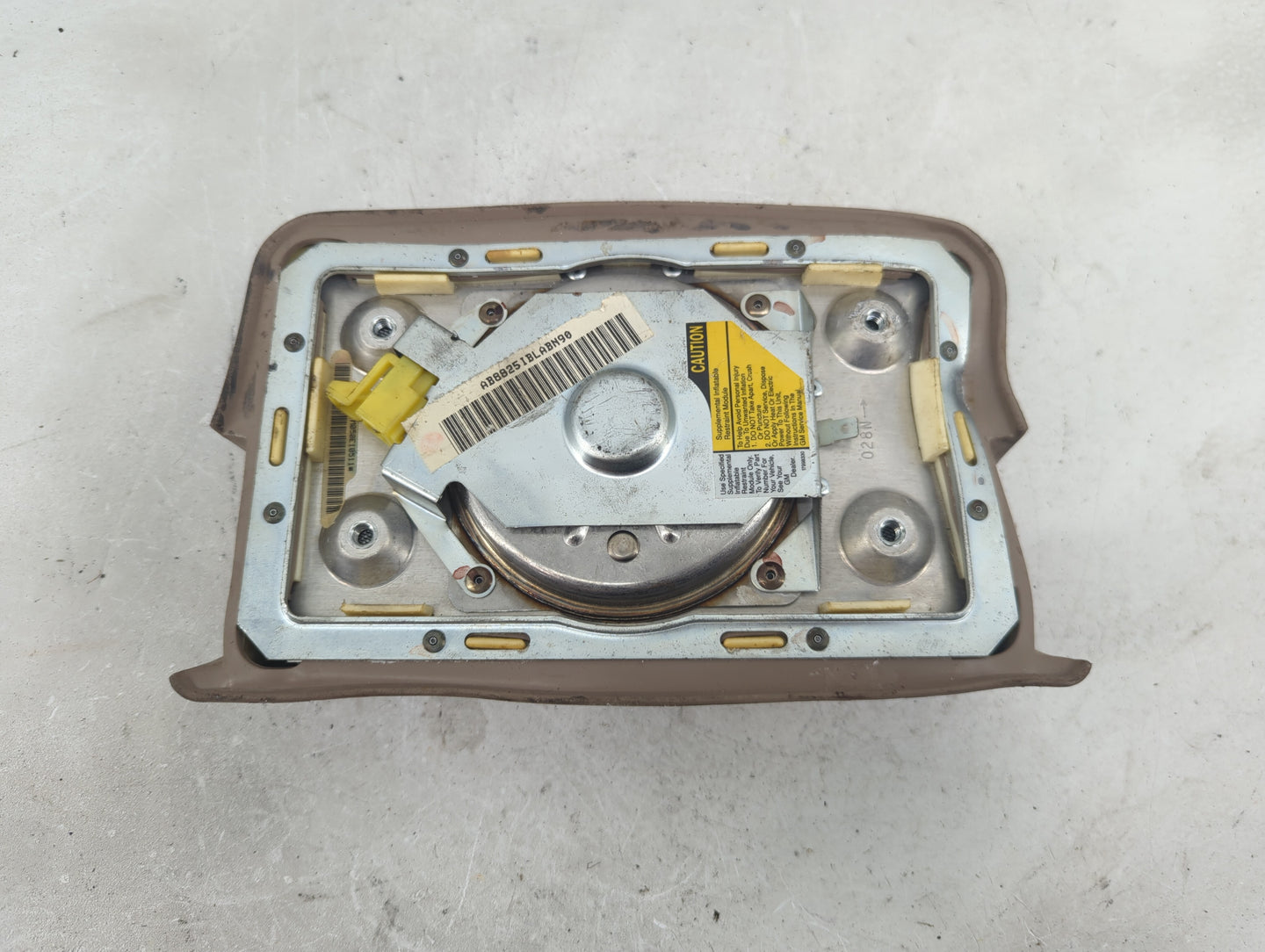 1990 Cadillac Deville Air Bag Driver Left Steering Wheel Mounted Fits OEM Used Auto Parts - Oemusedautoparts1.com