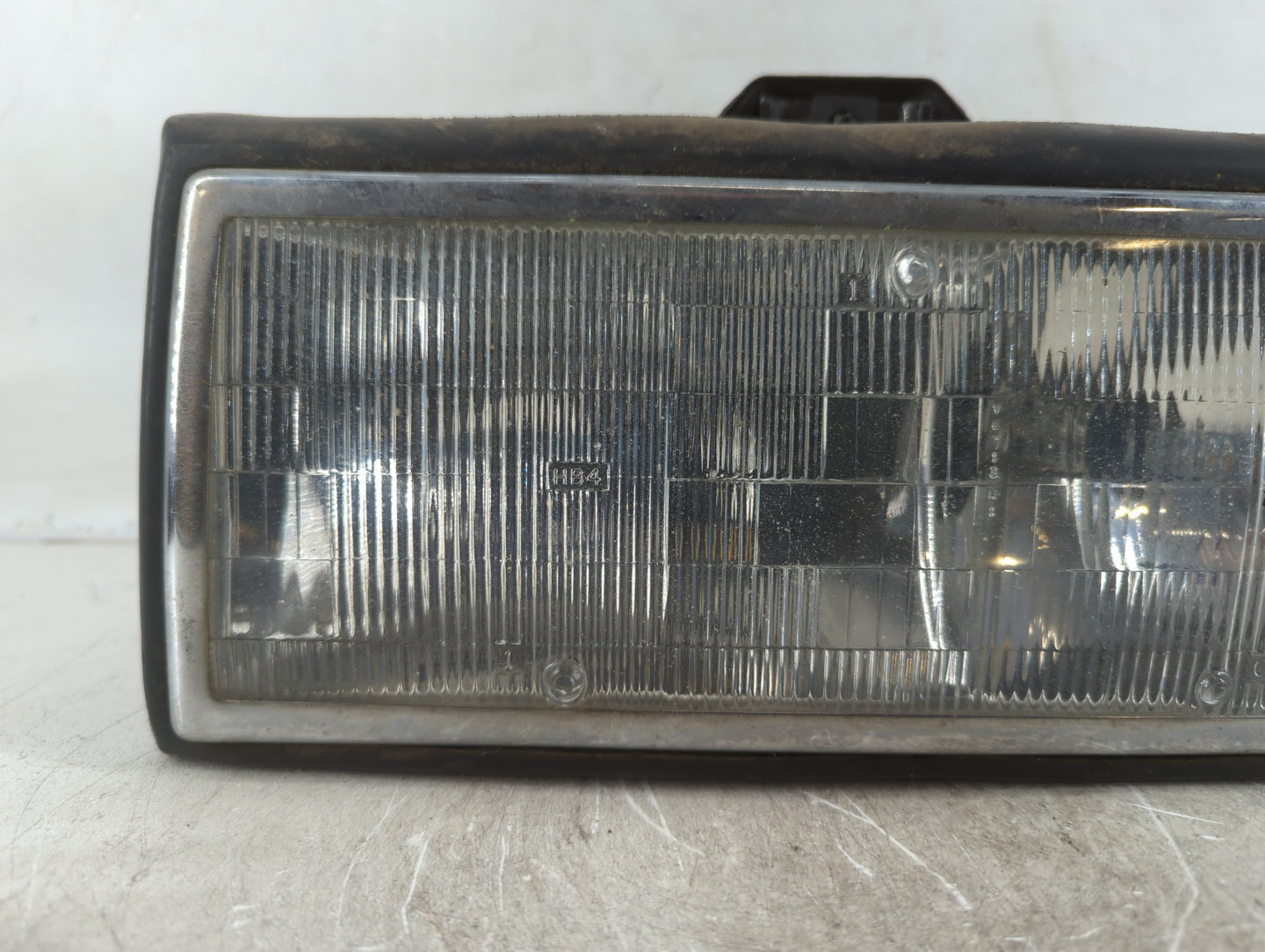 1990 Cadillac Deville Passenger Right Oem Head Light Headlight Lamp - Oemusedautoparts1.com