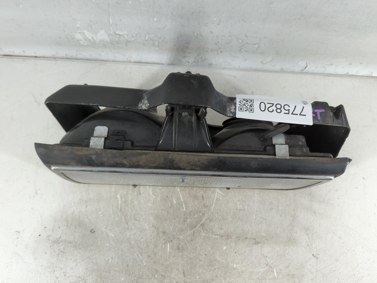 1990 Cadillac Deville Passenger Right Oem Head Light Headlight Lamp - Oemusedautoparts1.com