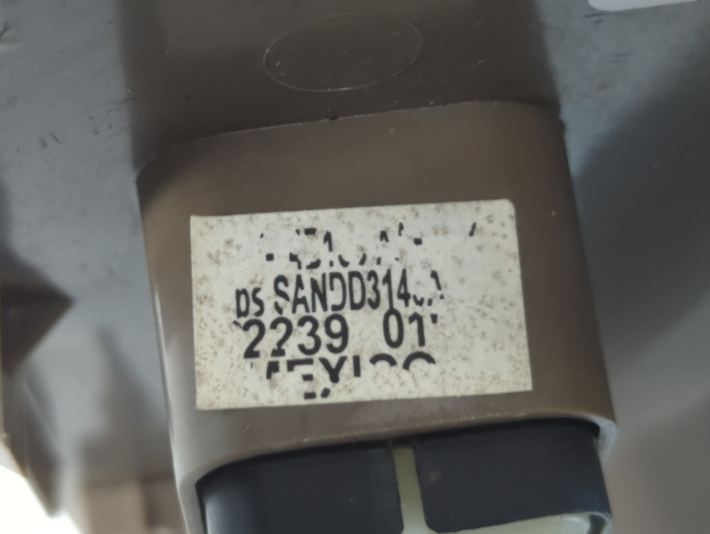 1990 Chevrolet C1500 Master Power Window Switch Replacement Driver Side Left P/N:2239 01 Fits OEM Used Auto Parts - Oemuseda