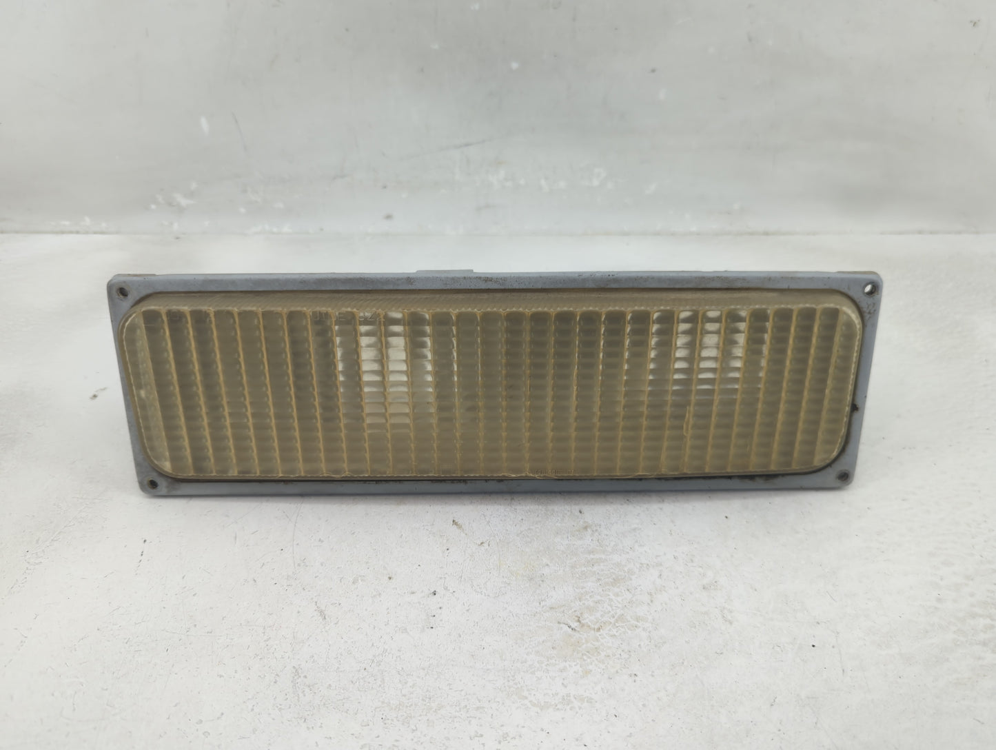 1990 Chevrolet C2500 Driver Left Oem Front Light Lamp - Oemusedautoparts1.com