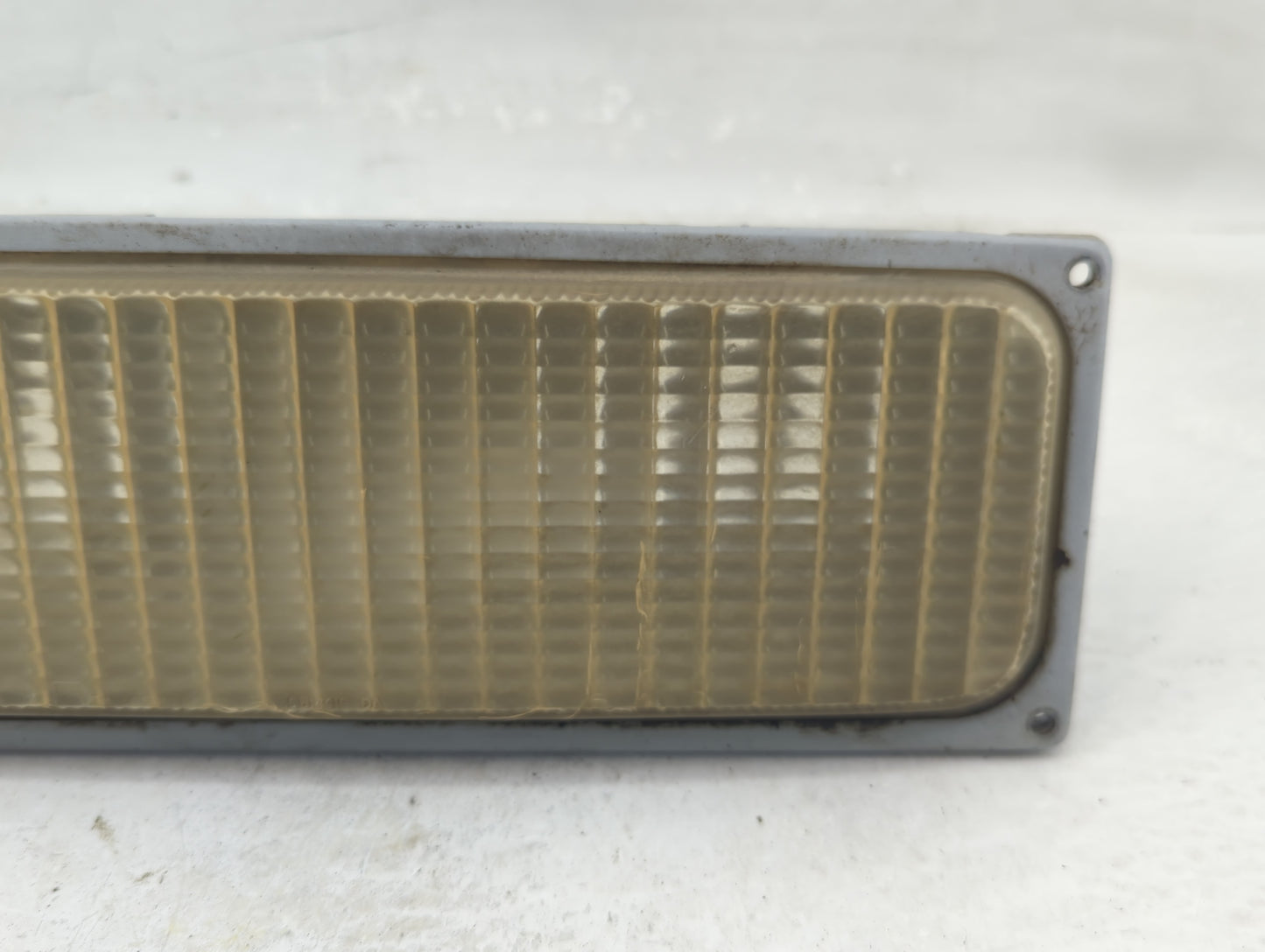 1990 Chevrolet C2500 Driver Left Oem Front Light Lamp - Oemusedautoparts1.com