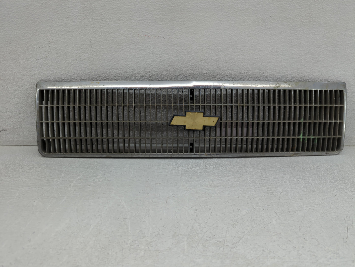 1990 Chevrolet Celebrity Front Grille Bumper Not Included - Oemusedautoparts1.com