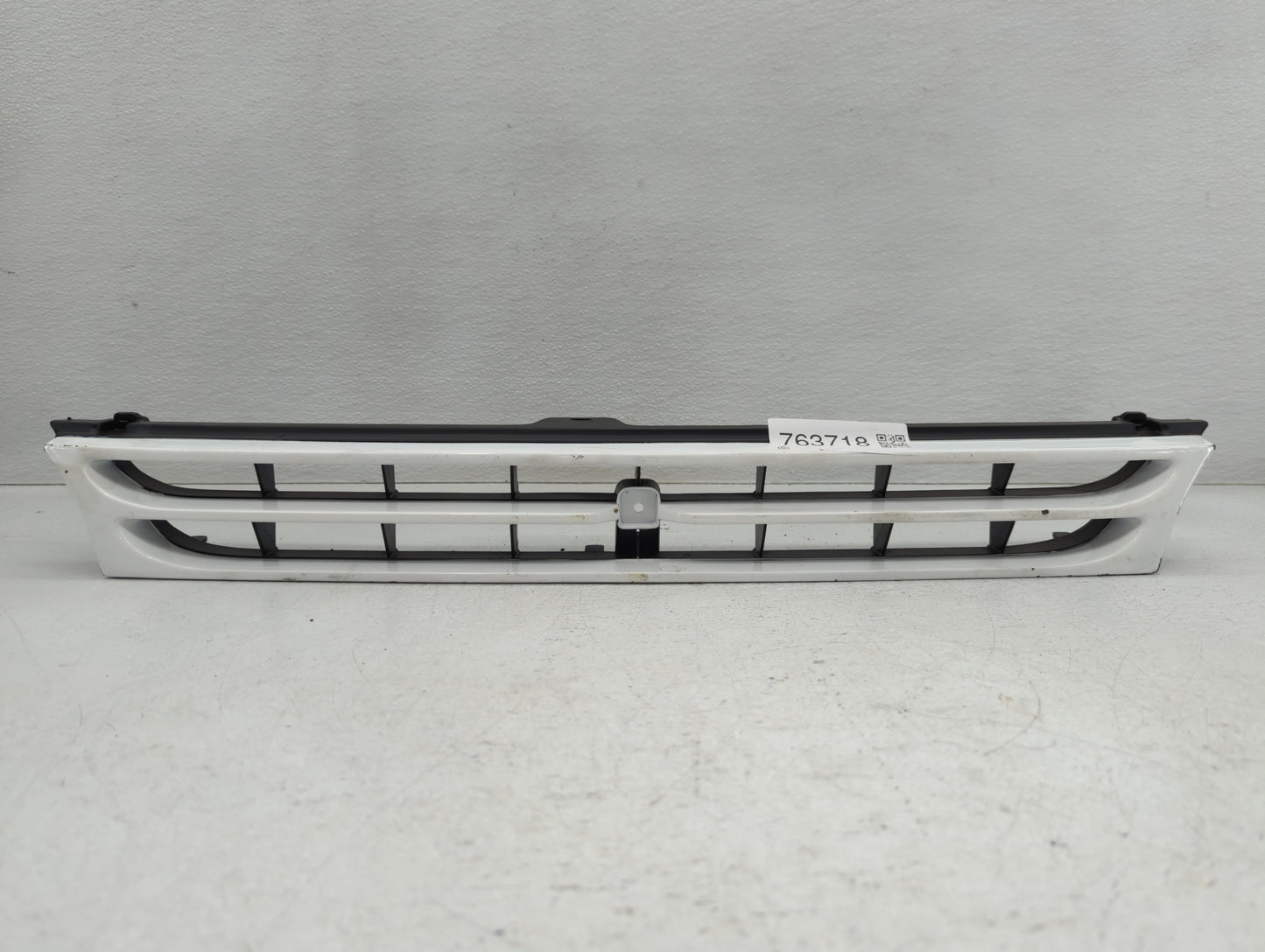1990 Chevrolet Prizm Front Grille Bumper Not Included - Oemusedautoparts1.com