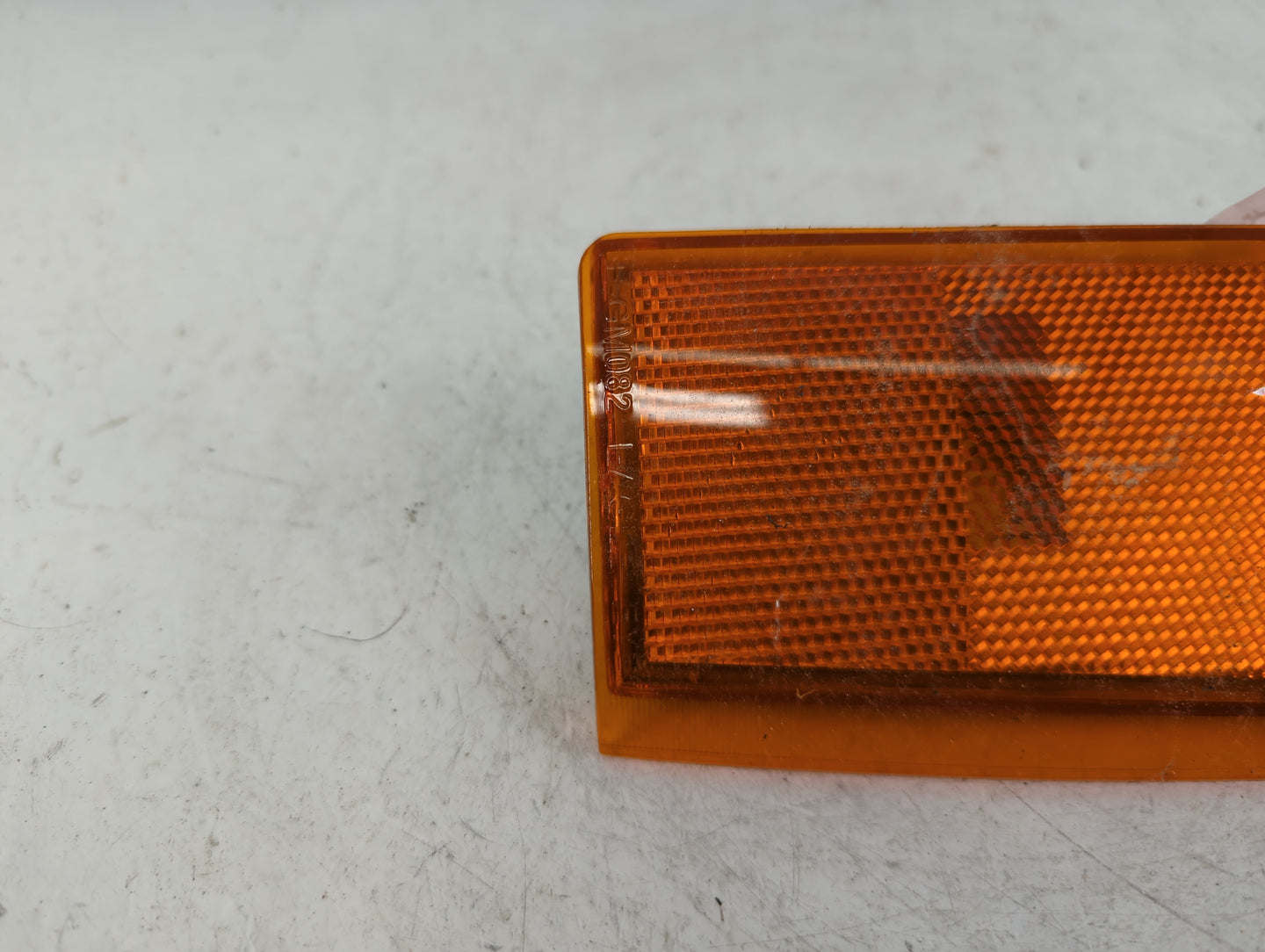 Chevrolet Suburban 1500 Passenger Right Oem Fog Light Lamp - Oemusedautoparts1.com