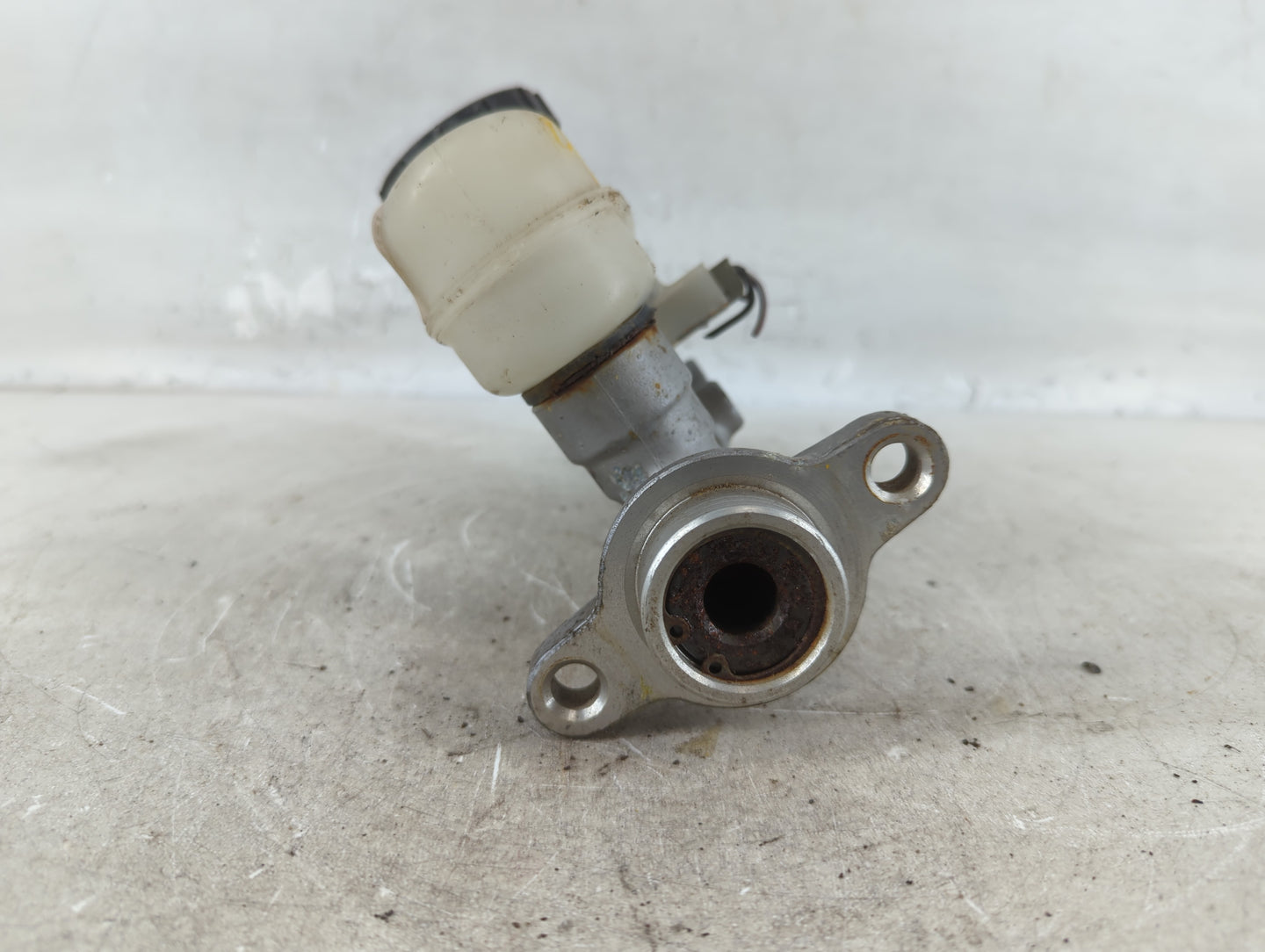 1990 Ford Escort Brake Master Cylinder - Oemusedautoparts1.com