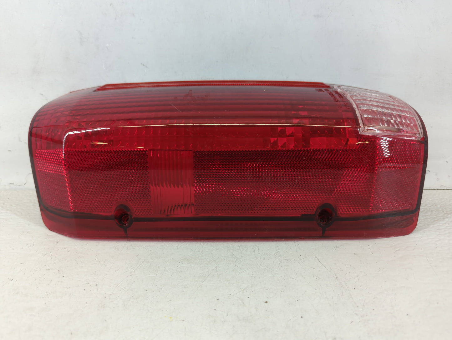 1990 Ford F-350 Tail Light Assembly Driver Left OEM P/N:FO2801105 Fits OEM Used Auto Parts - Oemusedautoparts1.com
