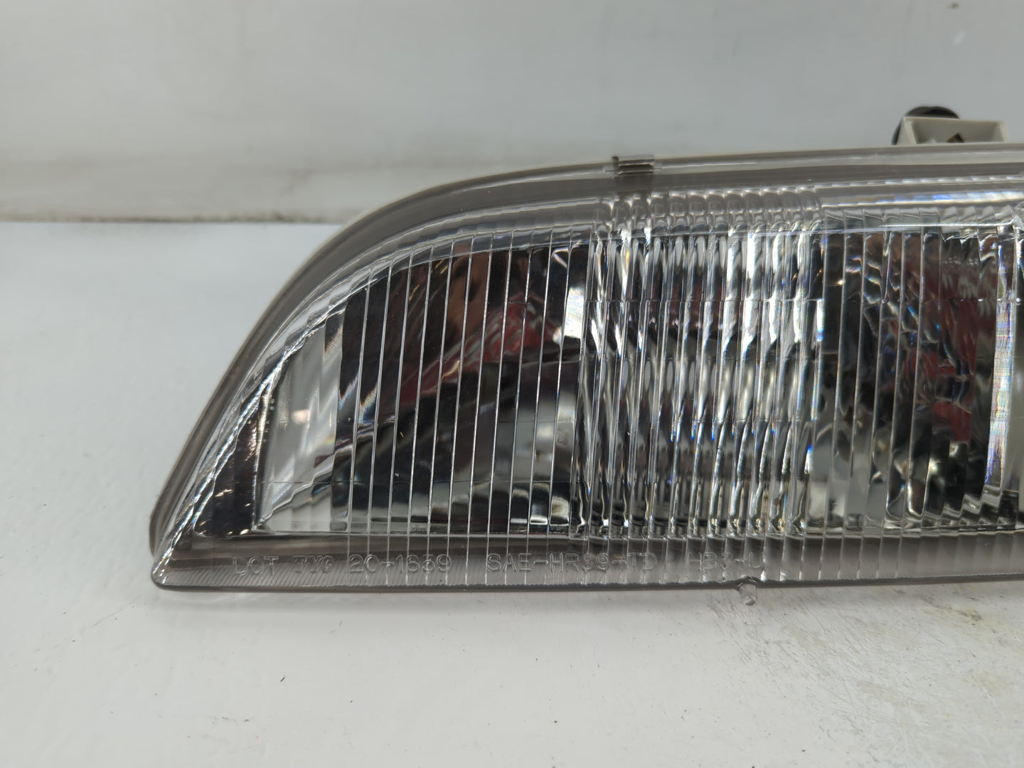 1990 Ford Thunderbird Driver Left Oem Head Light Headlight Lamp - Oemusedautoparts1.com