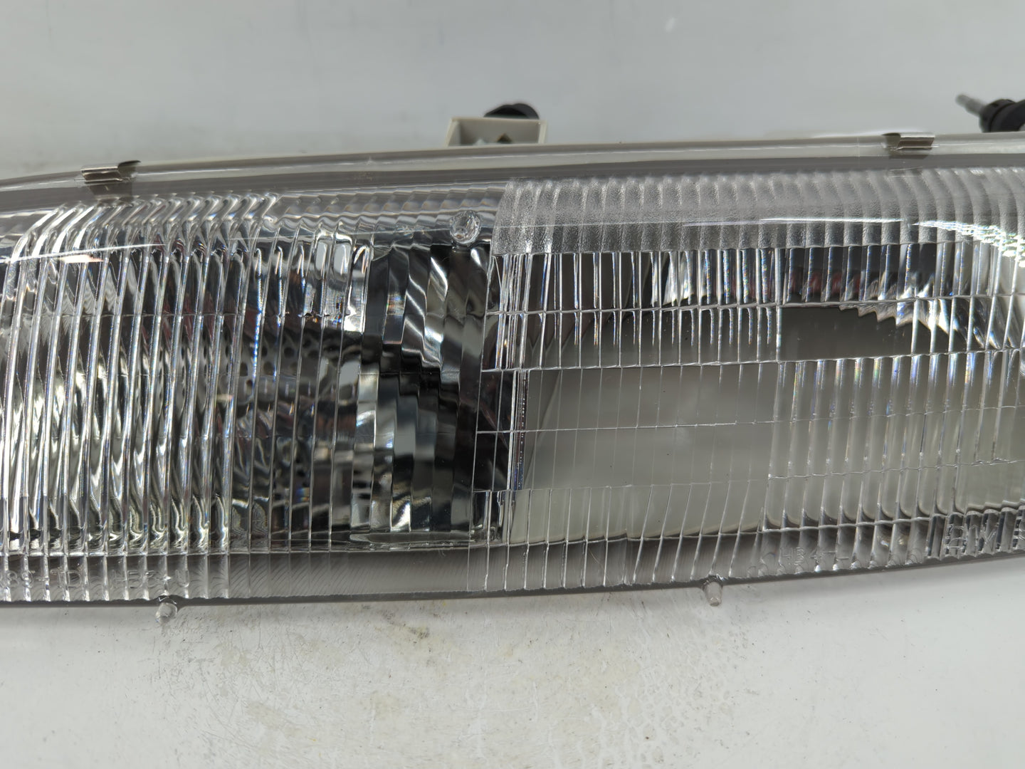 1990 Ford Thunderbird Driver Left Oem Head Light Headlight Lamp - Oemusedautoparts1.com