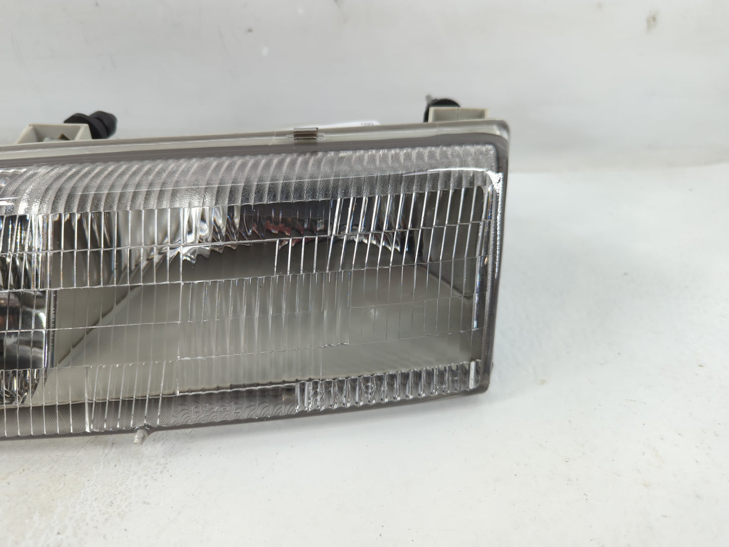 1990 Ford Thunderbird Driver Left Oem Head Light Headlight Lamp - Oemusedautoparts1.com