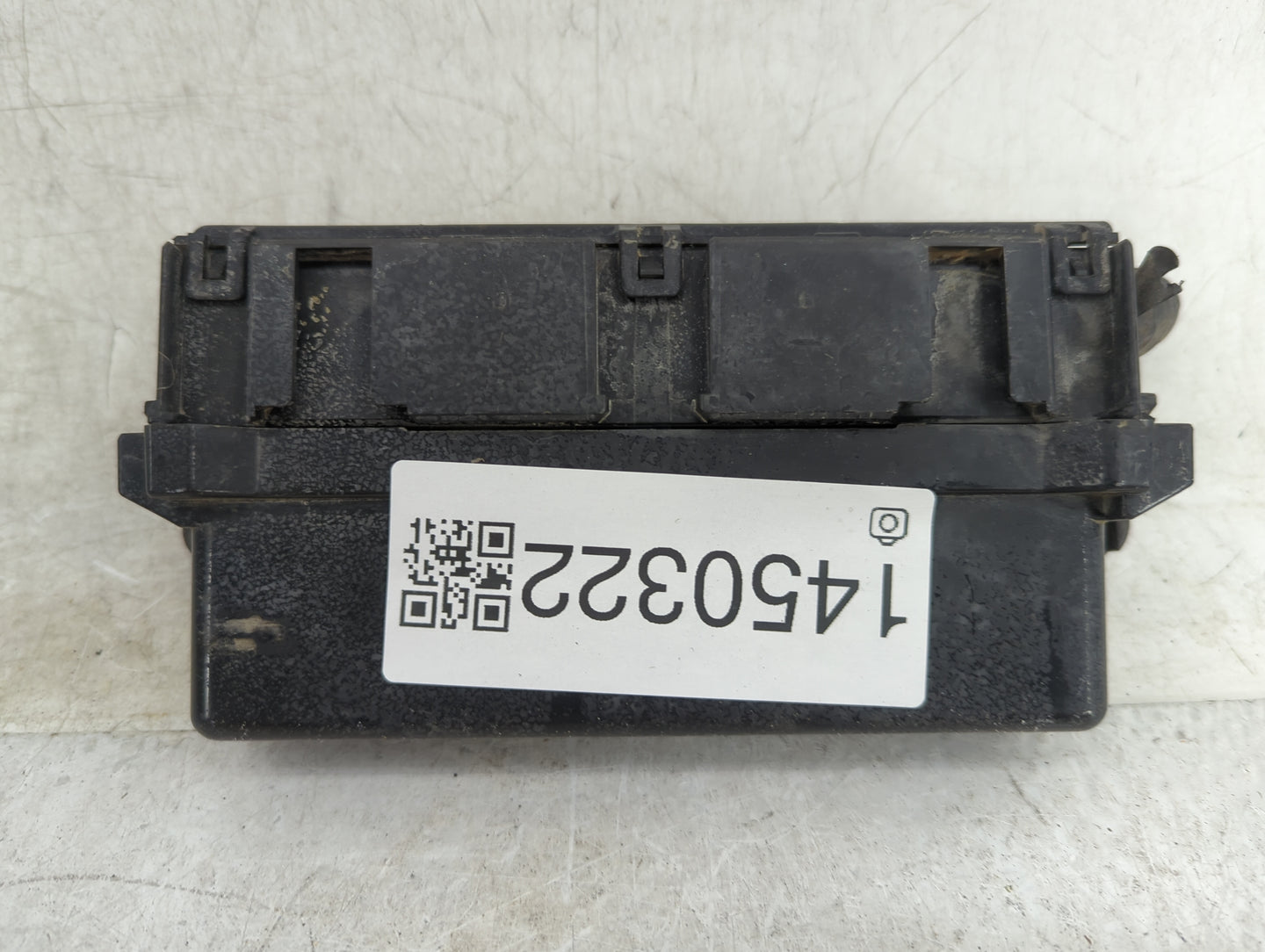 1990 Nissan Pickup Fusebox Fuse Box Panel Relay Module Fits OEM Used Auto Parts - Oemusedautoparts1.com