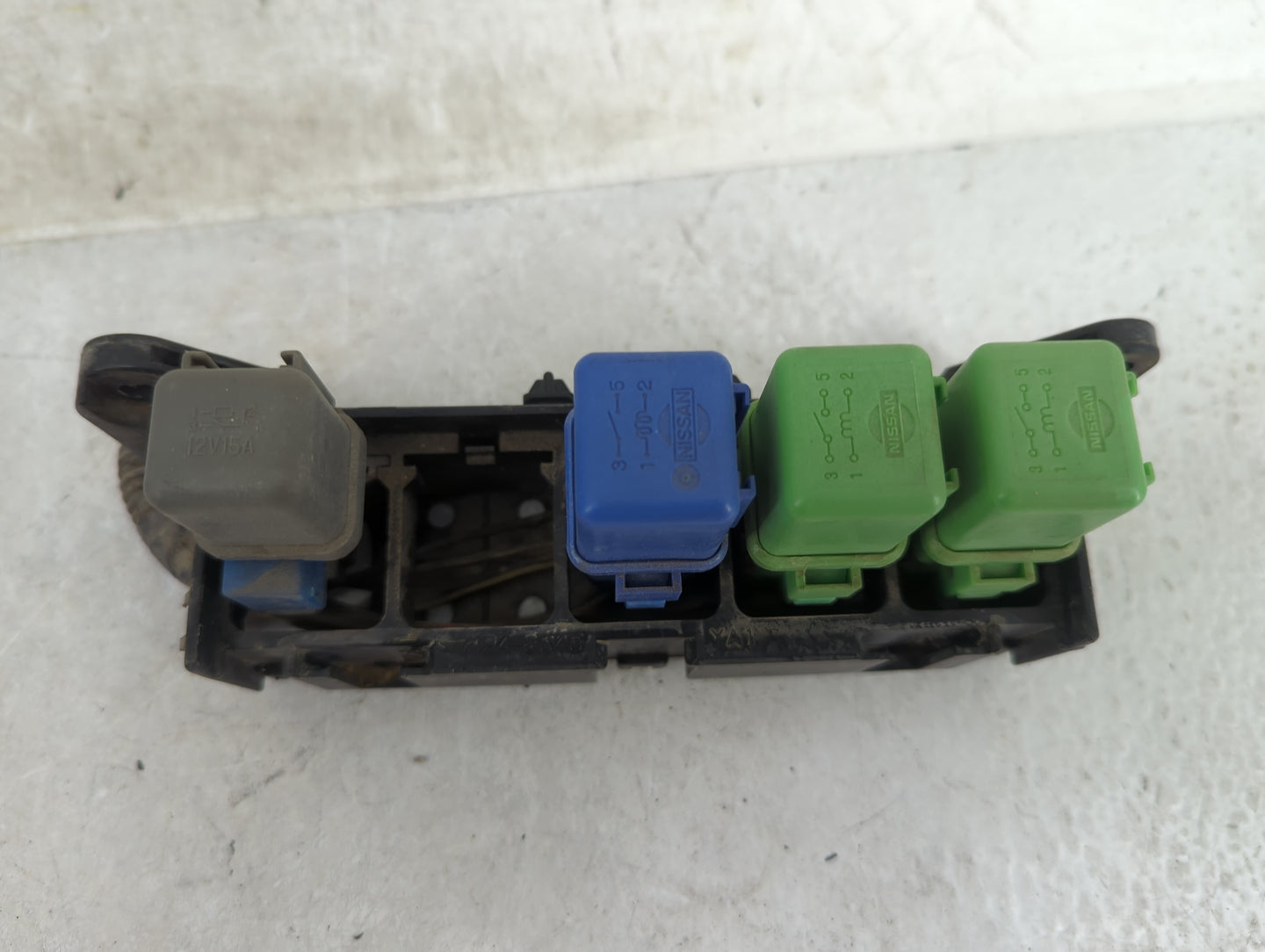 1990 Nissan Pickup Fusebox Fuse Box Panel Relay Module Fits OEM Used Auto Parts - Oemusedautoparts1.com