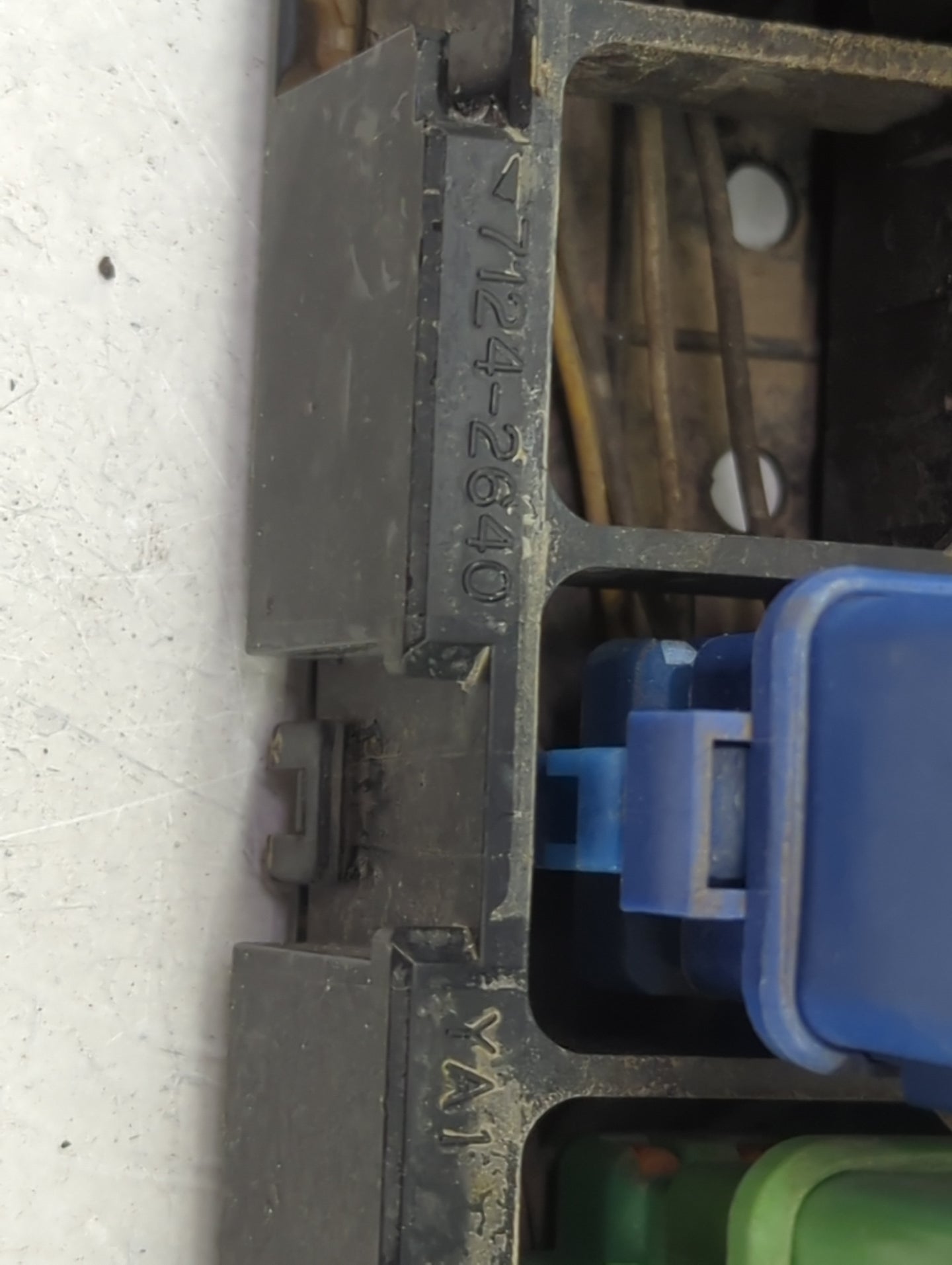 1990 Nissan Pickup Fusebox Fuse Box Panel Relay Module Fits OEM Used Auto Parts - Oemusedautoparts1.com