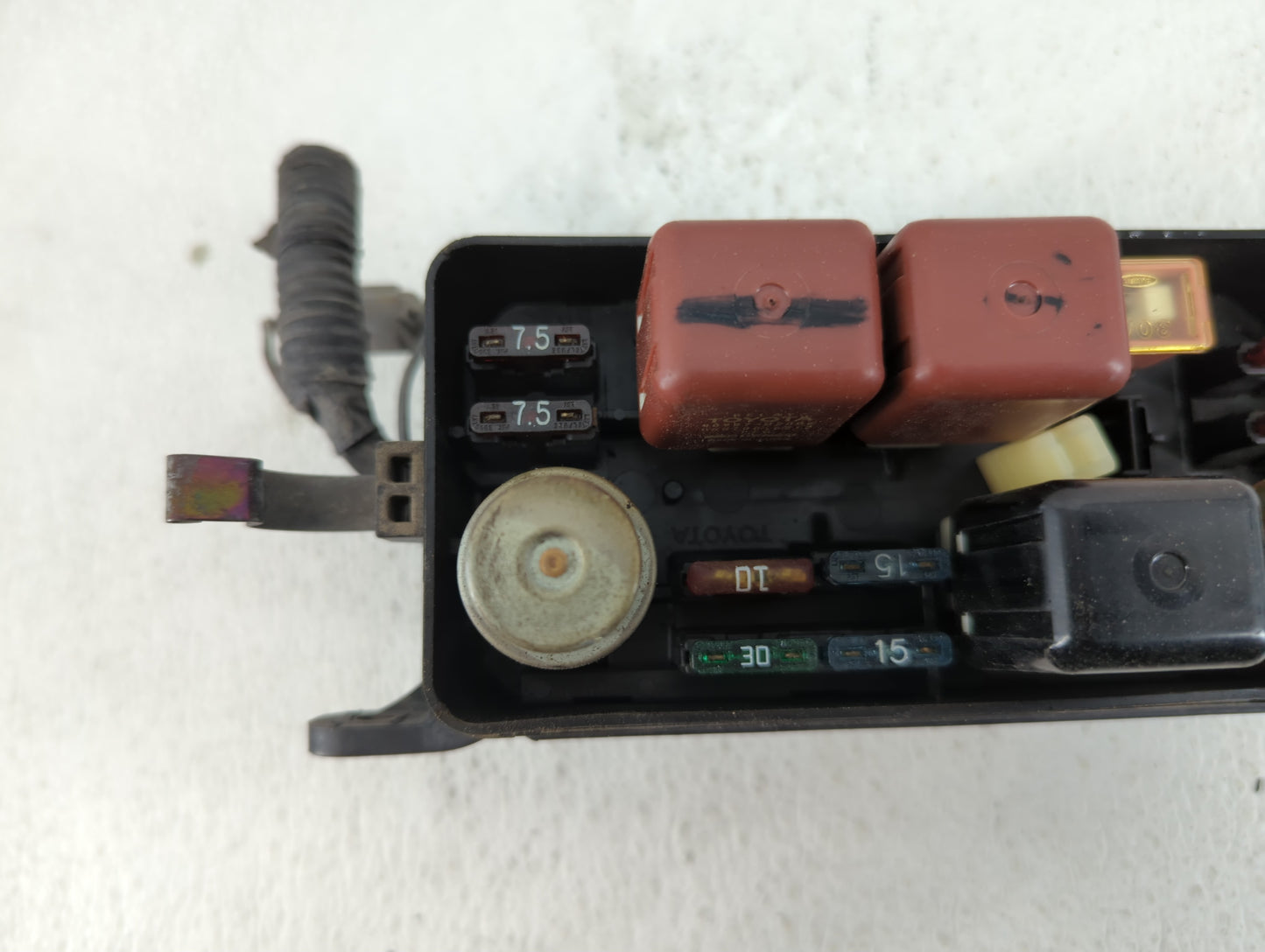 1990 Toyota Corolla Fusebox Fuse Box Panel Relay Module Fits OEM Used Auto Parts - Oemusedautoparts1.com