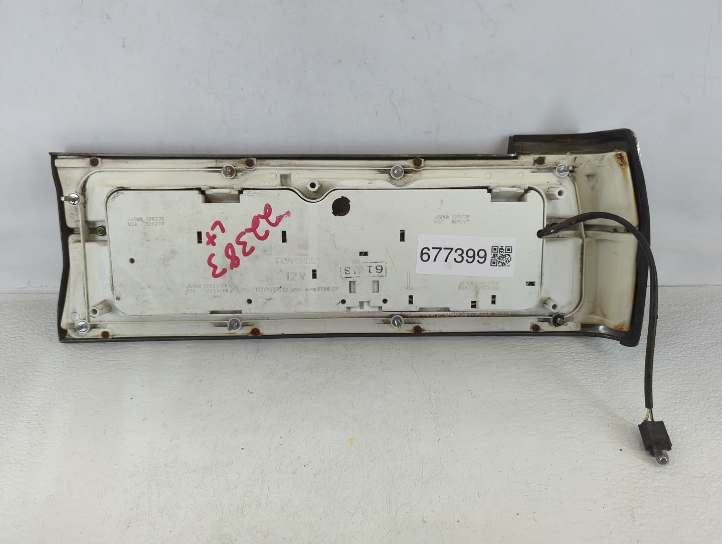 1991 Acura Integra Tail Light Assembly Driver Left OEM P/N:22-133L Fits OEM Used Auto Parts - Oemusedautoparts1.com