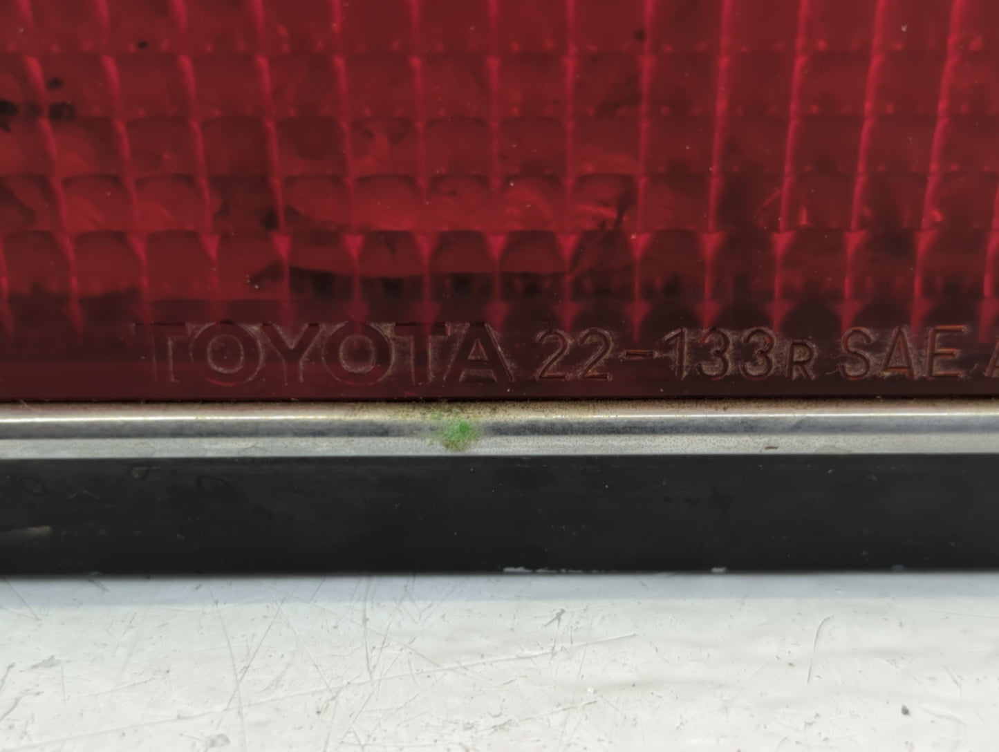 1991 Acura Integra Tail Light Assembly Passenger Right OEM P/N:22-133R Fits OEM Used Auto Parts - Oemusedautoparts1.com