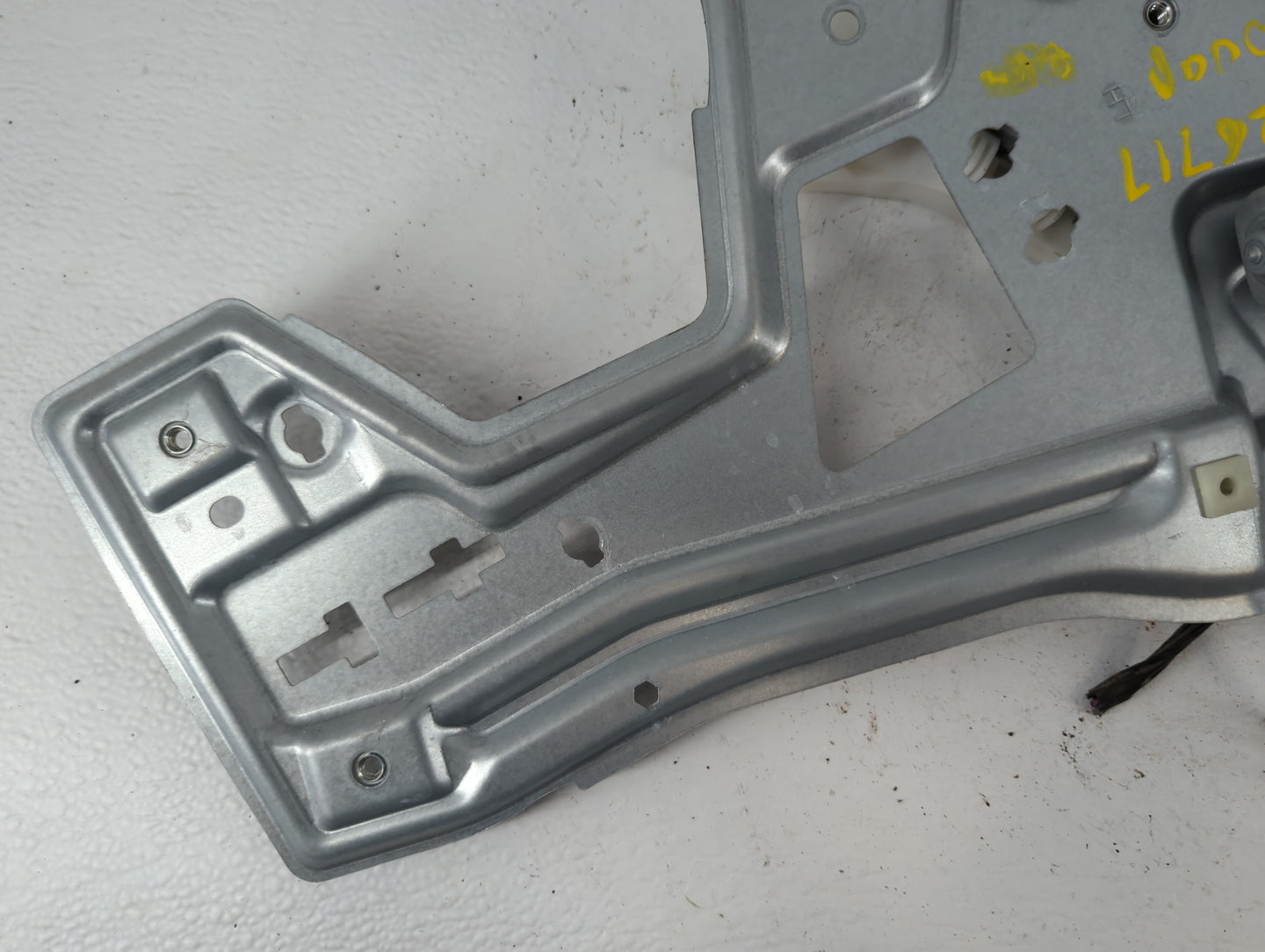 1991 Bmw X1 Passenger Front Right Power Window Motor - Oemusedautoparts1.com